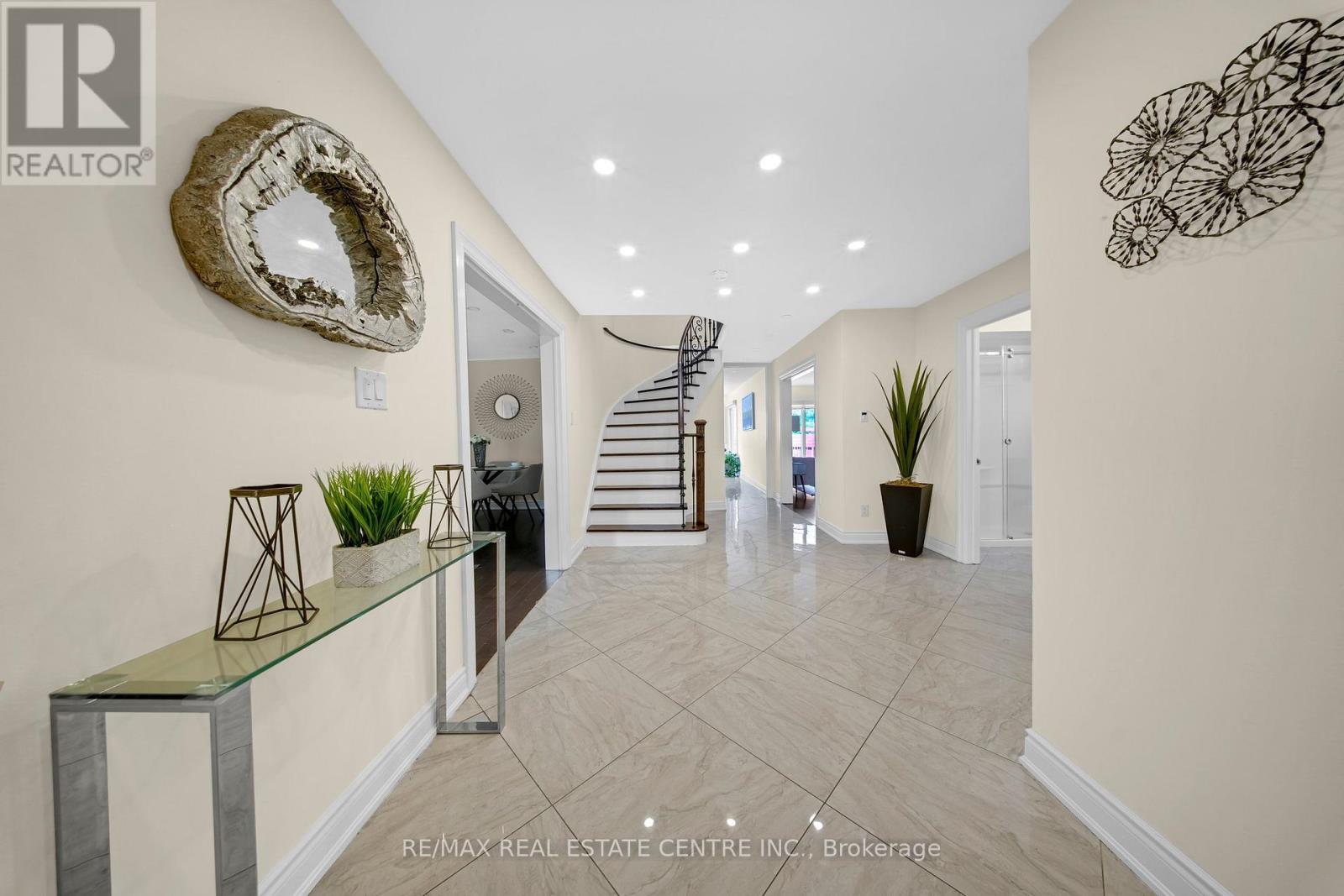Property at 30 OAKLEA BOULEVARD image 4