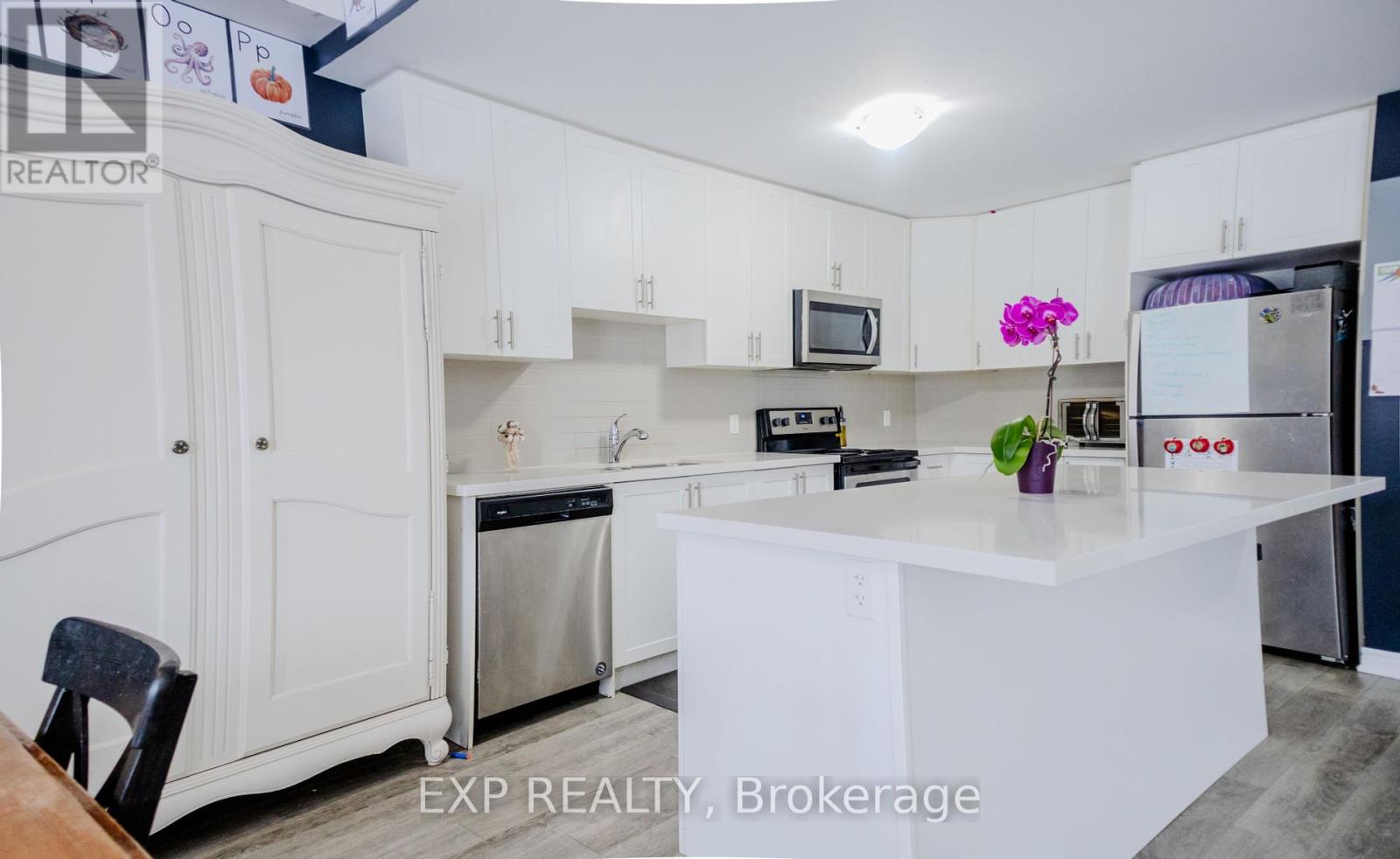 67 - 77 Diana Ave Avenue, Brantford, Ontario  N3T 0R6 - Photo 22 - X12230896