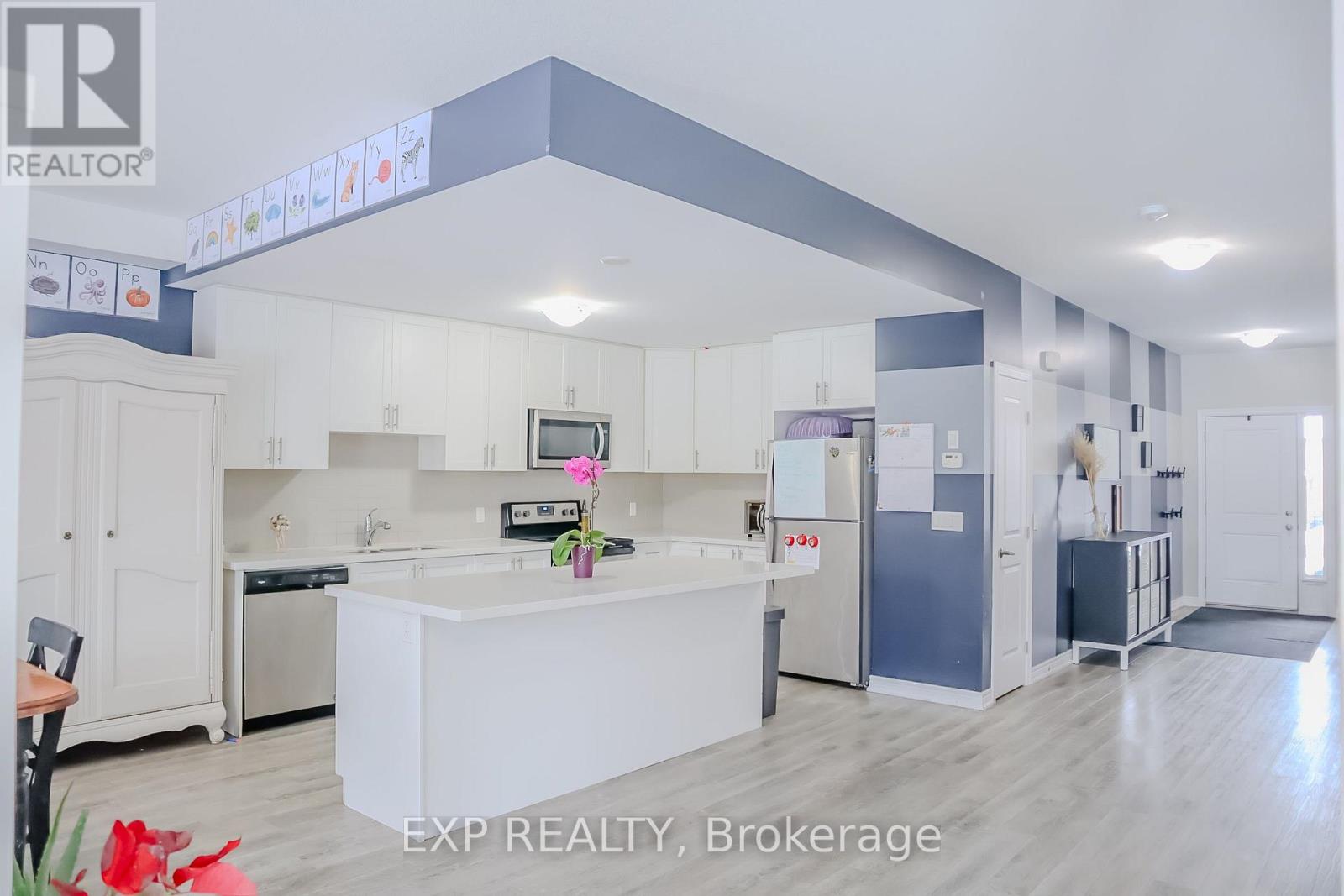 67 - 77 Diana Ave Avenue, Brantford, Ontario  N3T 0R6 - Photo 24 - X12230896