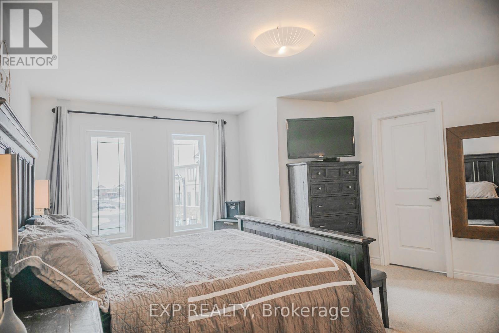 67 - 77 Diana Ave Avenue, Brantford, Ontario  N3T 0R6 - Photo 29 - X12230896