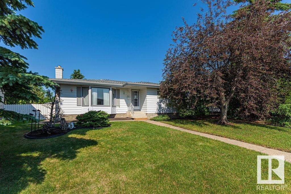 Property at 14224 78 ST NW image 2