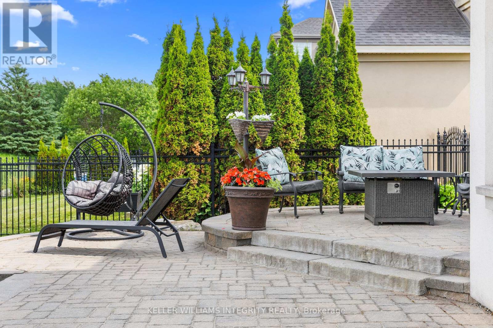 16 Blackshire Circle, Ottawa, Ontario  K2J 5L8 - Photo 9 - X12231011