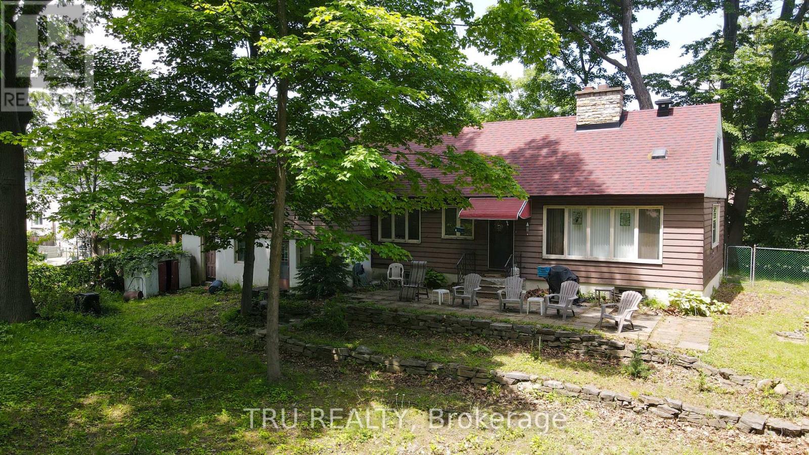 Property at 2626 ELMHURST STREET image 4