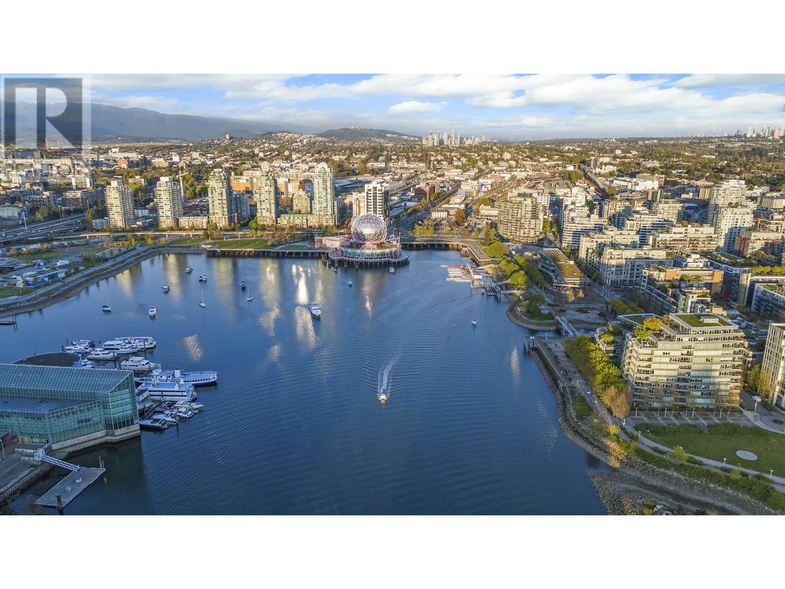 2207 918 Cooperage Way, Vancouver, British Columbia V6B 0A7 - Photo 2 - R3017591