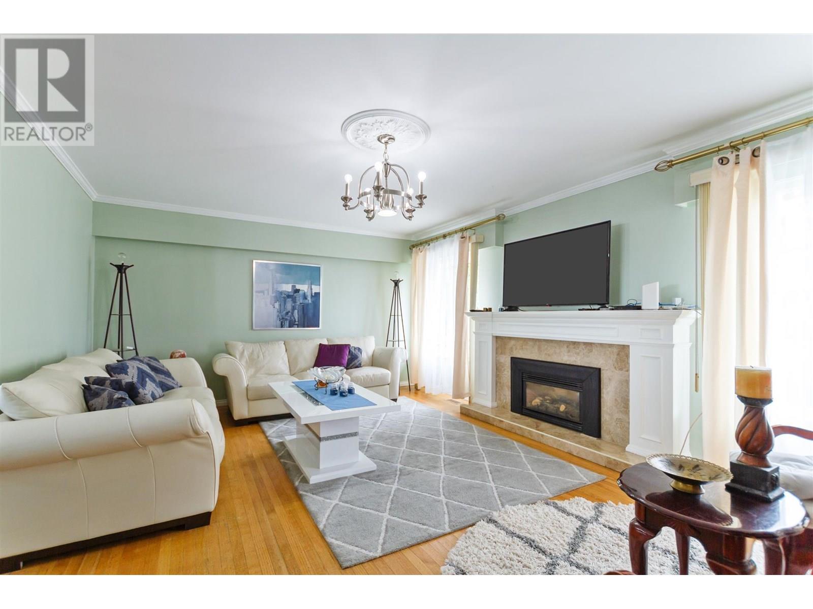 Property at 1060 ROCHESTER AVENUE image 4