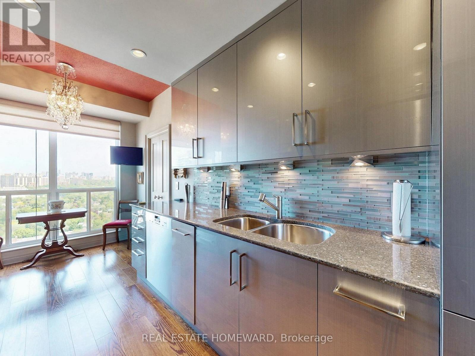 Ph3703 - 8 Park Road, Toronto (Rosedale-Moore Park), Ontario  M4W 3S5 - Photo 10 - C12231099