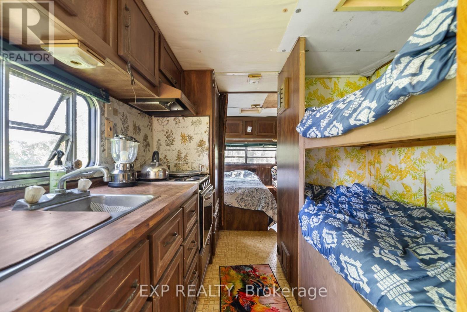 85 Pirates Cove Lane, Prince Edward County (South Marysburg Ward), Ontario  K0K 2T0 - Photo 34 - X12231120