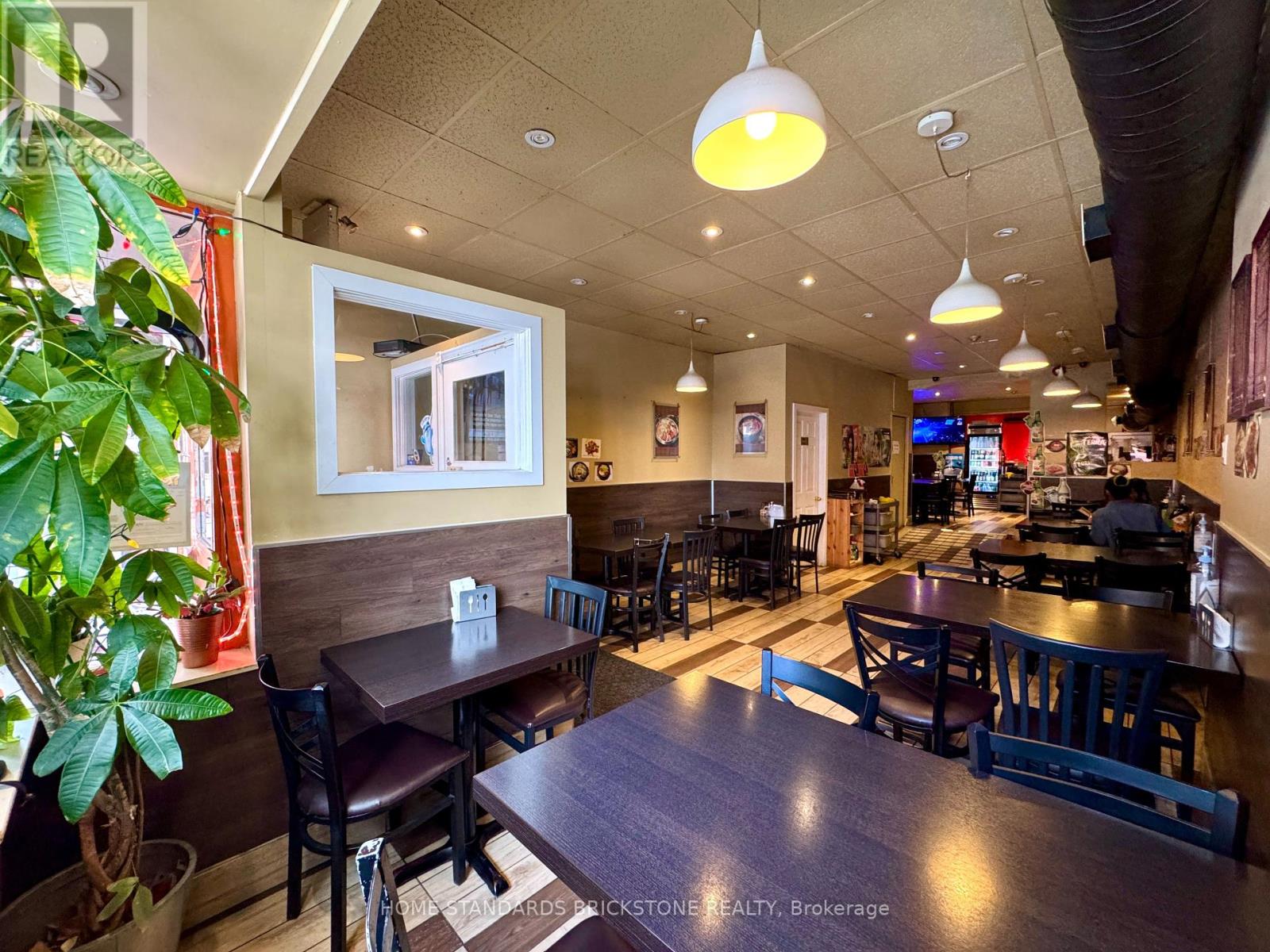 Property at 586 BLOOR STREET W image 1