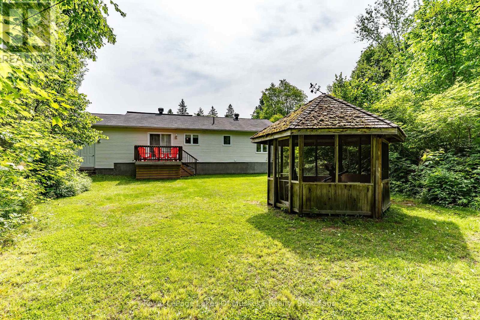 74 Glencairn Crescent, Huntsville (Chaffey), Ontario  P1H 2J4 - Photo 39 - X12222527