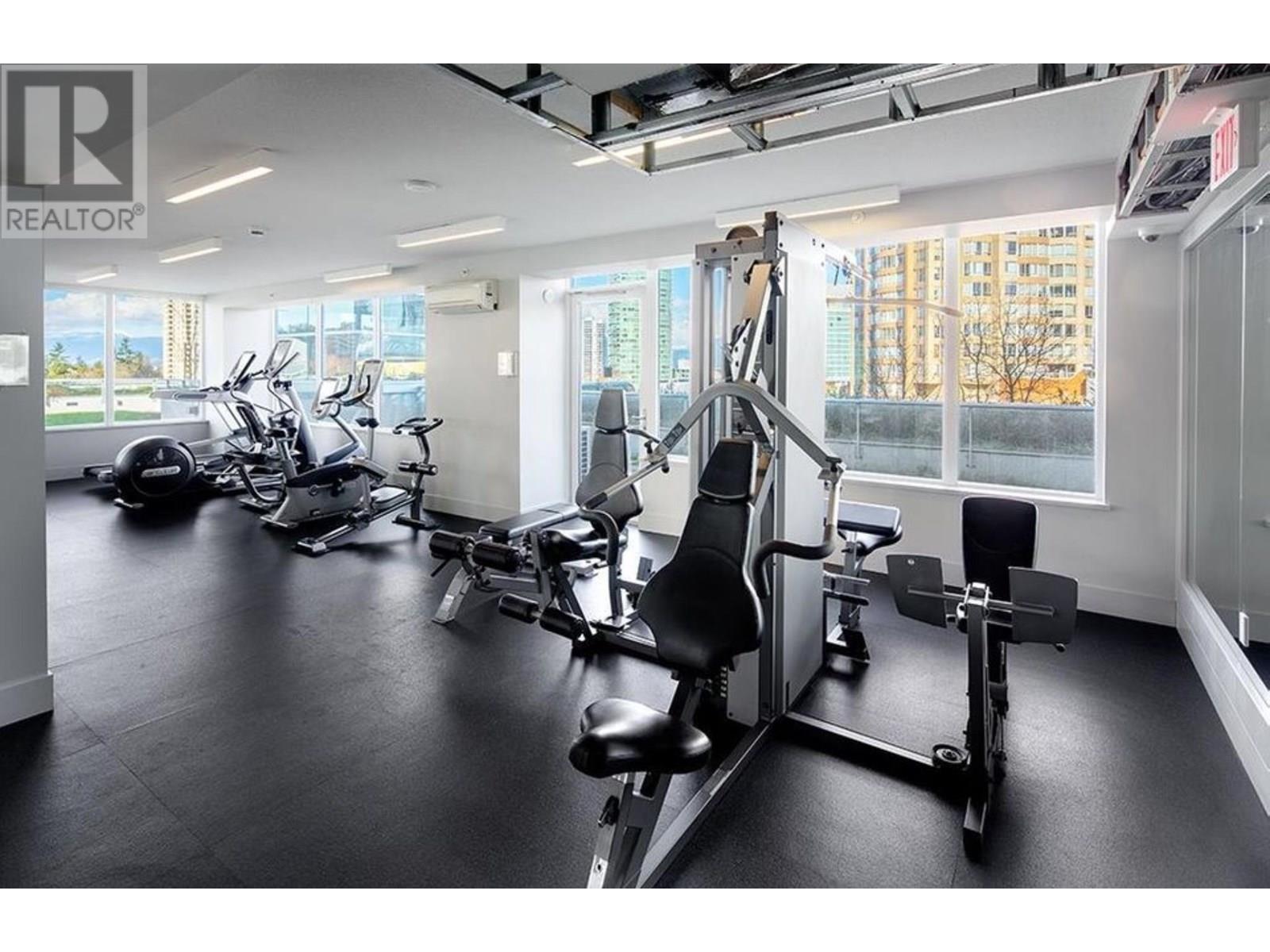 Listing Picture 12 of 16 : 2206 6333 SILVER AVENUE, Burnaby / 本拿比 - 魯藝地產 Yvonne Lu Group - MLS Medallion Club Member