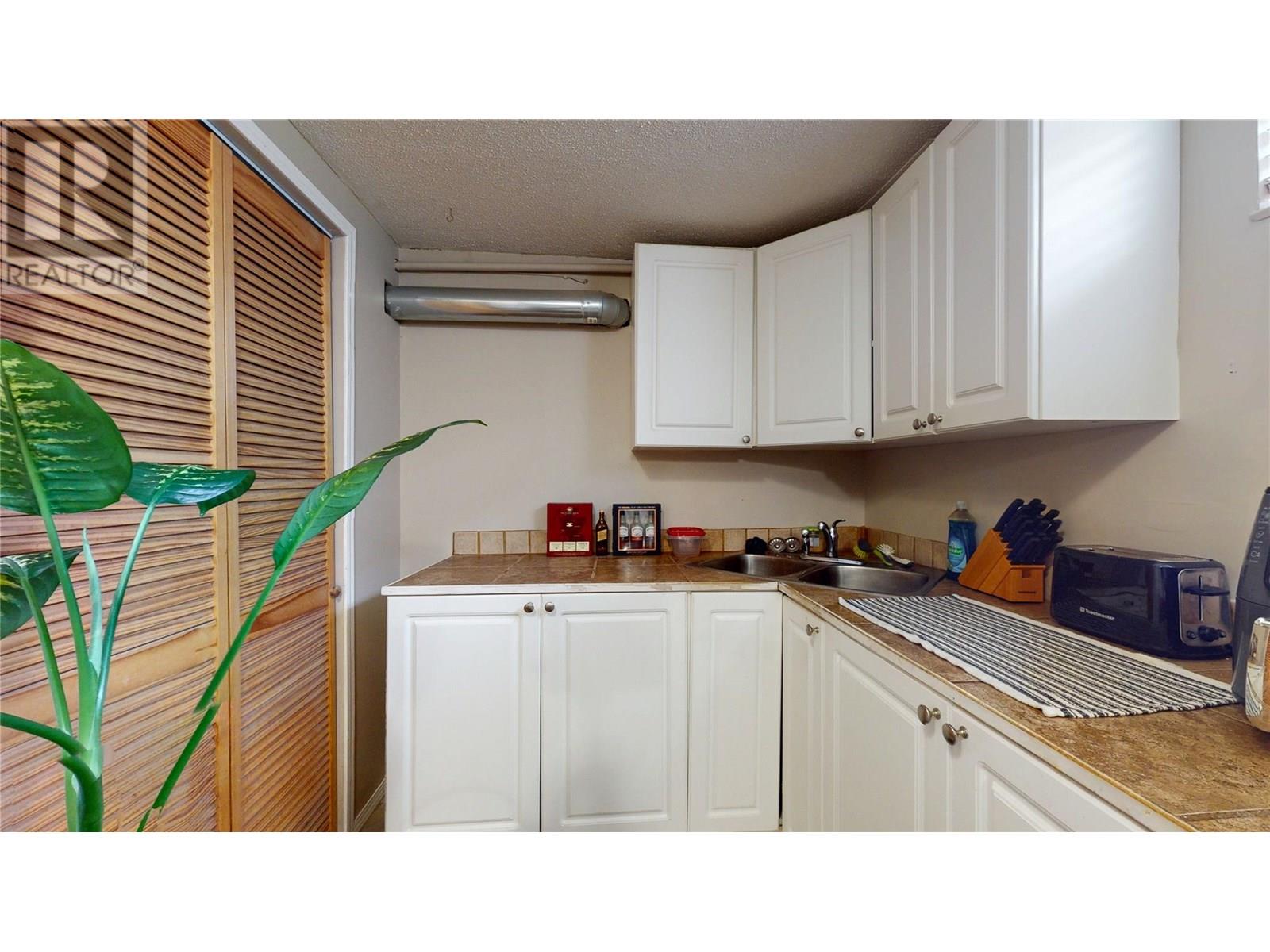 300 7th Street S, Cranbrook, British Columbia  V1C 1M7 - Photo 21 - 10352225