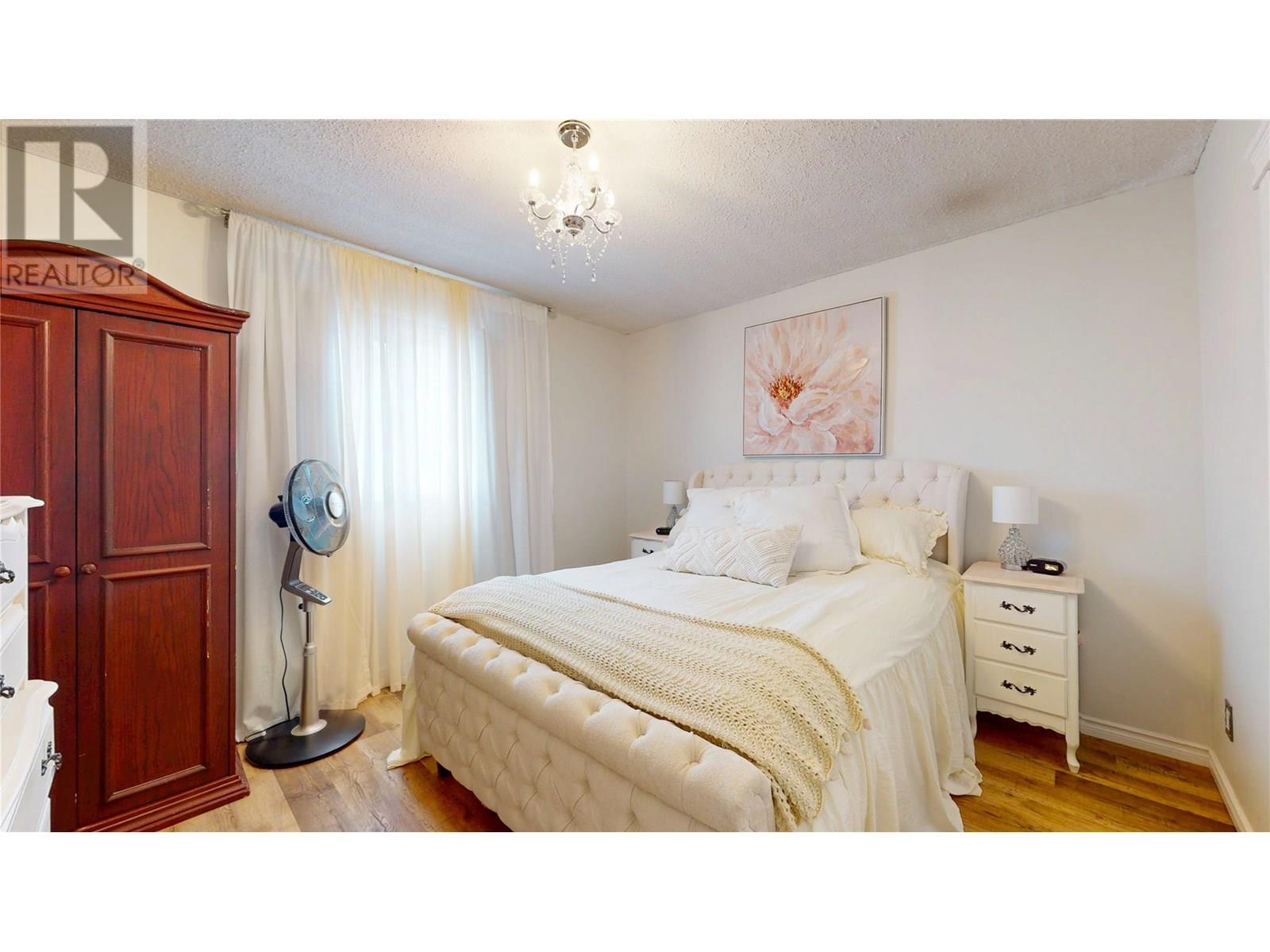 300 7th Street S, Cranbrook, British Columbia  V1C 1M7 - Photo 11 - 10352225