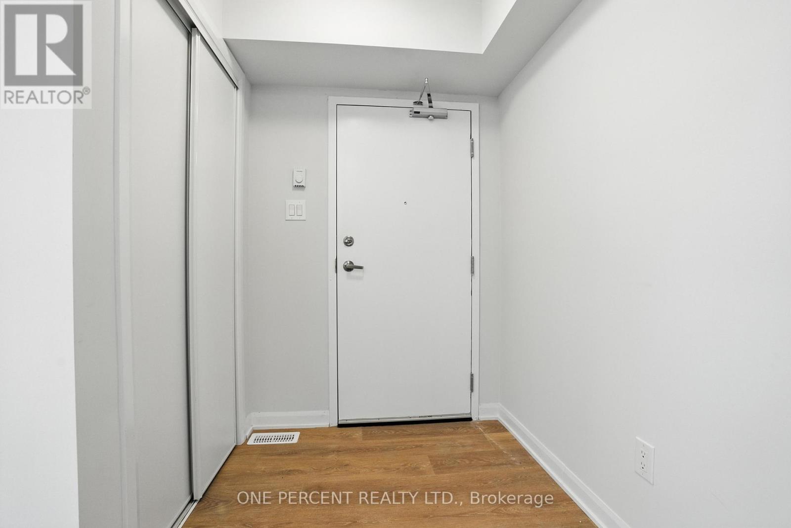 Property at 1308 CREEKWAY PRIVATE image 3