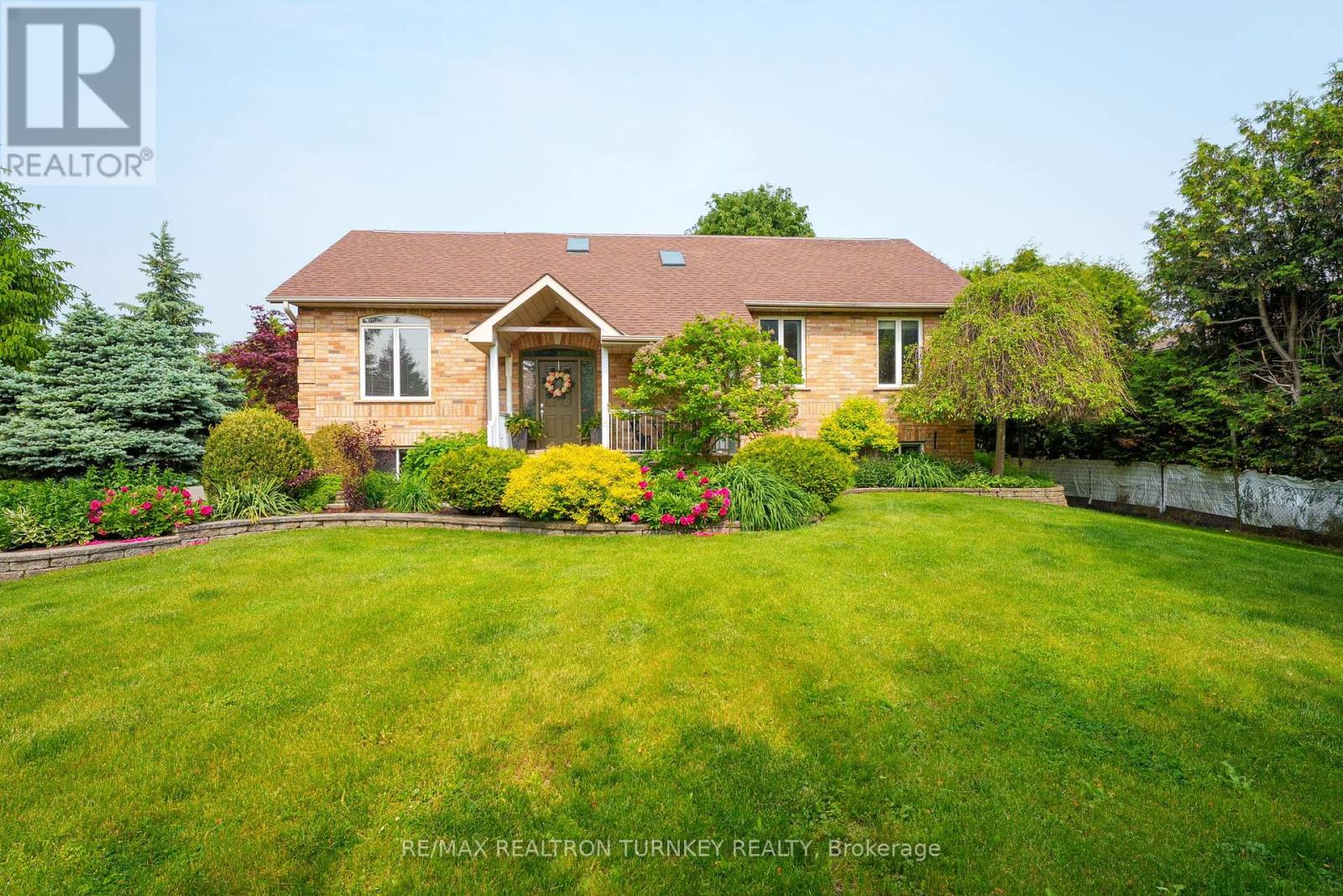 Property at 20173 BATHURST STREET image 4