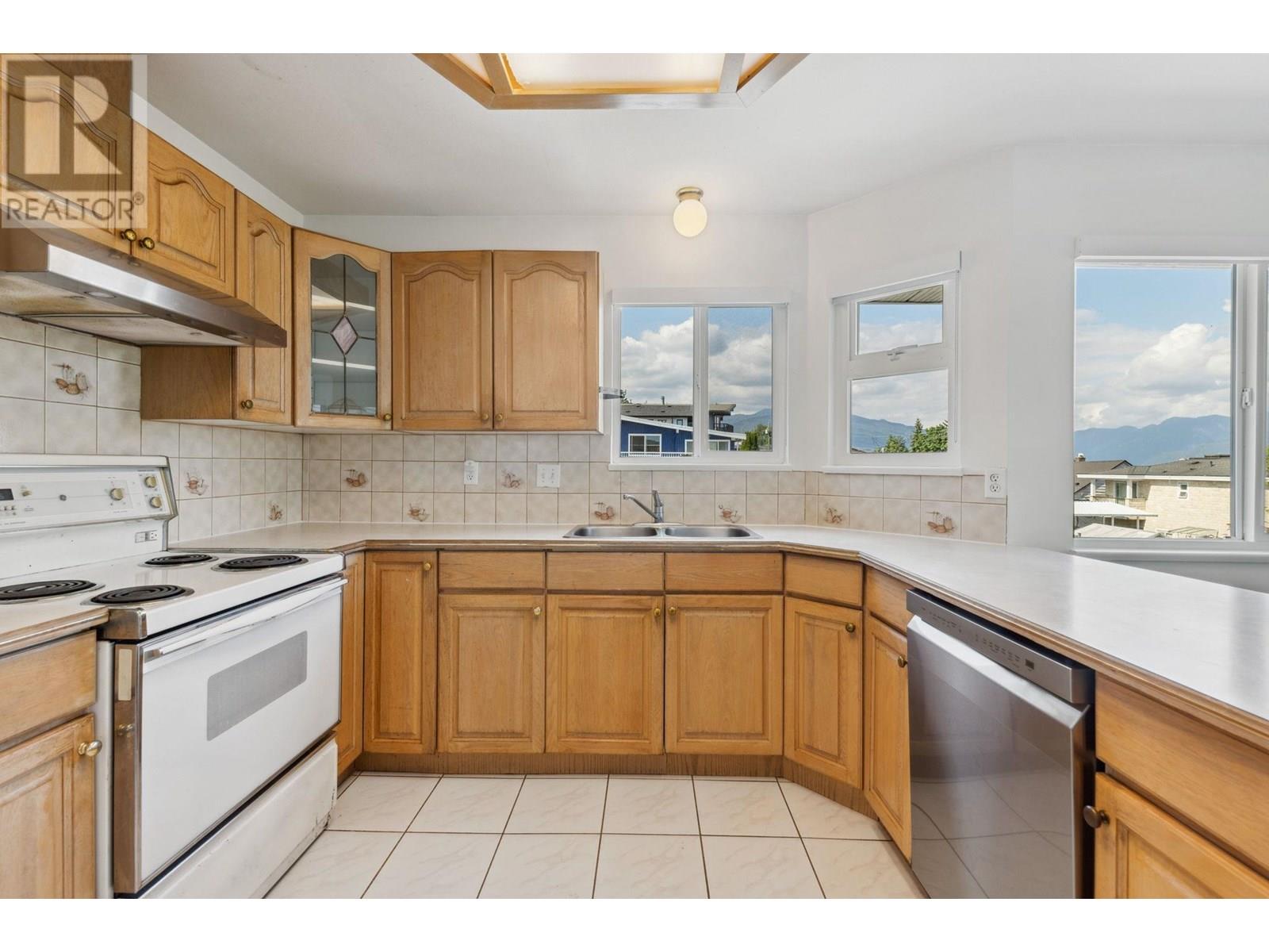 5616 Pandora Street, Burnaby, British Columbia  V5B 4Y6 - Photo 12 - R3017648