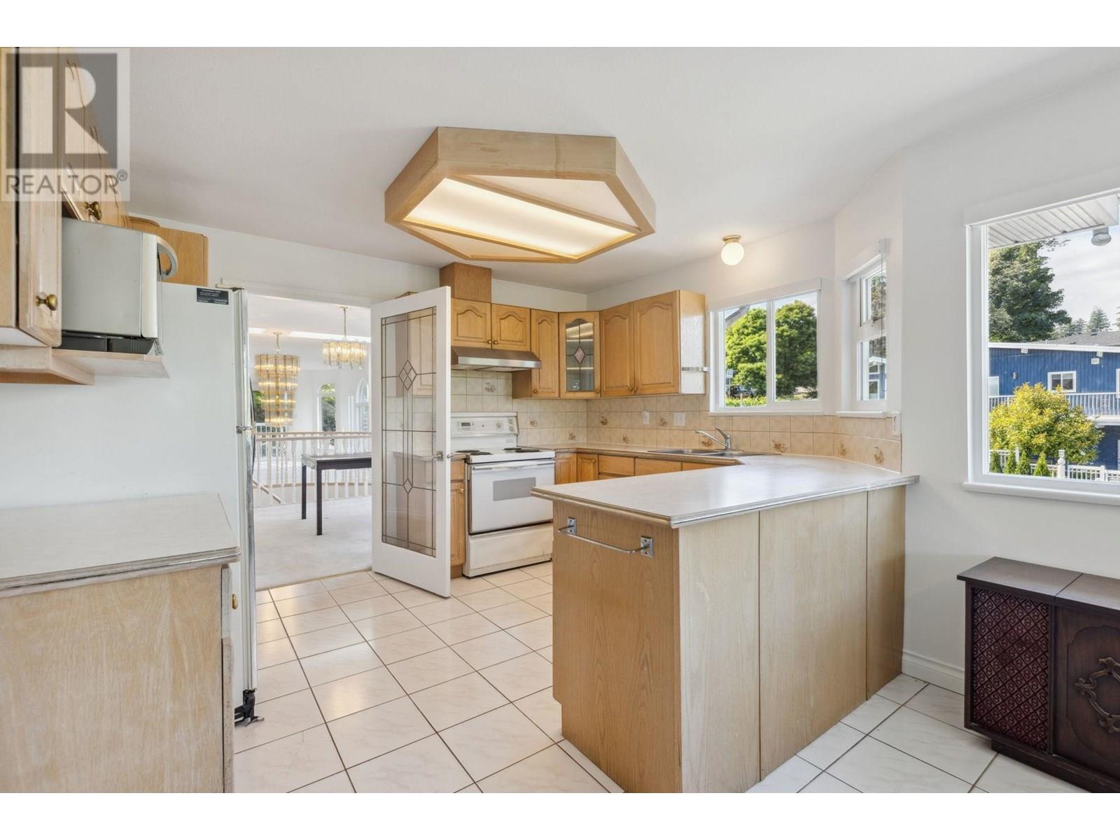 5616 Pandora Street, Burnaby, British Columbia  V5B 4Y6 - Photo 13 - R3017648