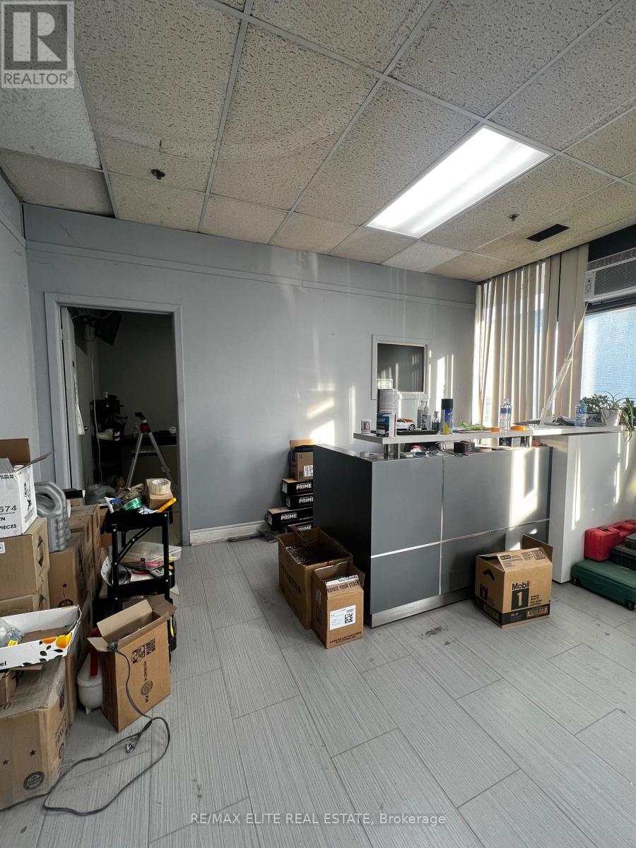 15 - 1680 Midland Avenue, Toronto (Dorset Park), Ontario  M1P 3C6 - Photo 7 - E12231197