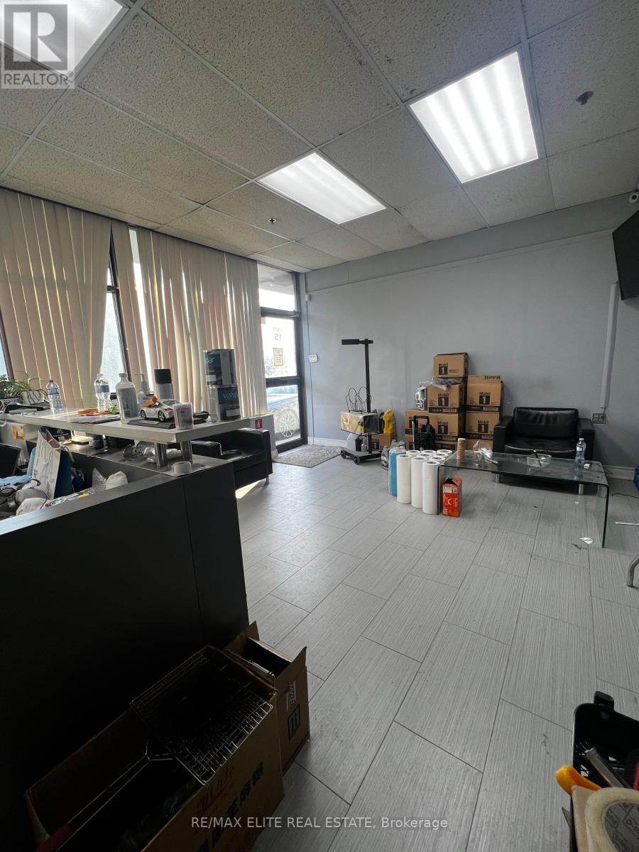 15 - 1680 Midland Avenue, Toronto (Dorset Park), Ontario  M1P 3C6 - Photo 8 - E12231197