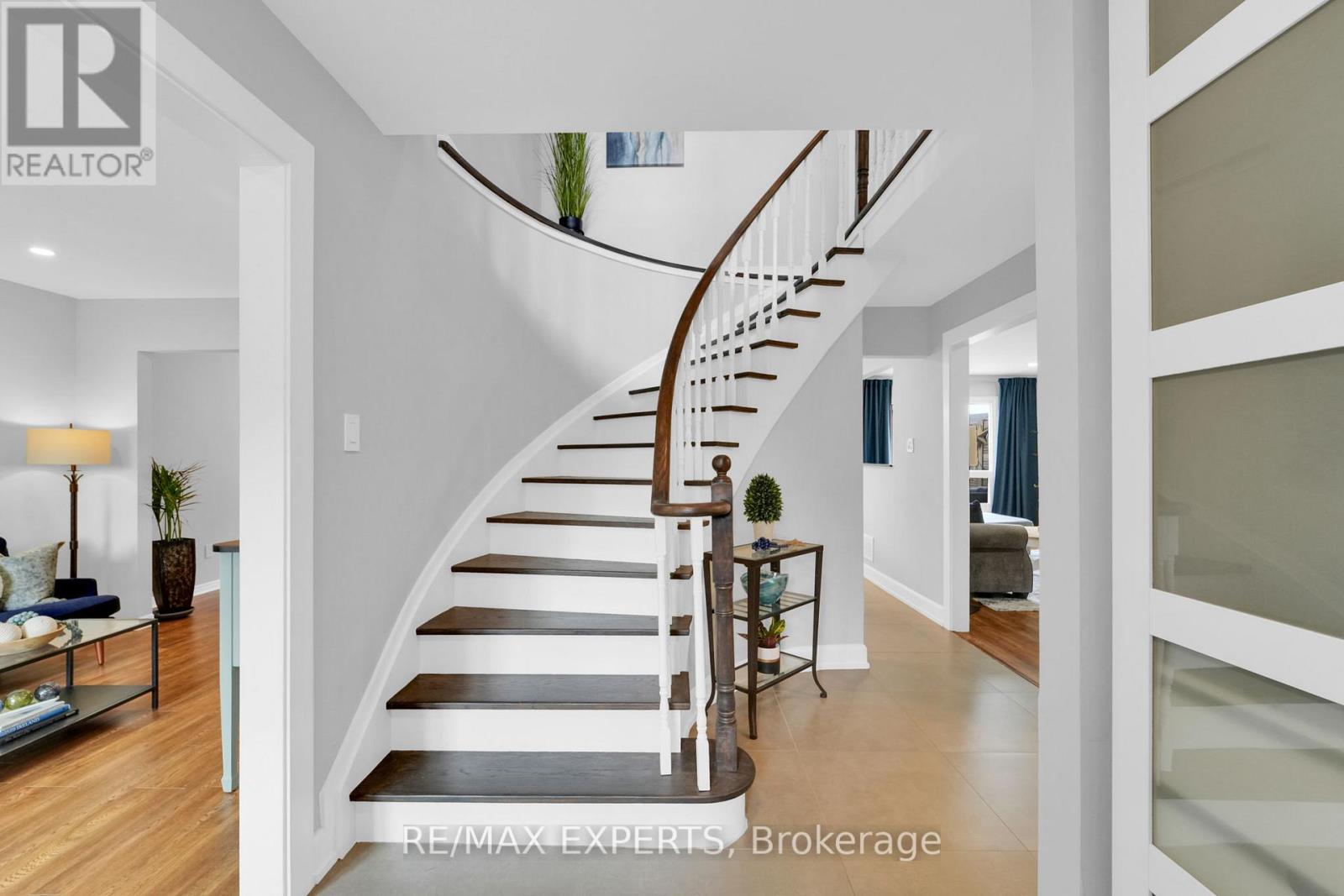 Property at 67 DE ROSE AVENUE image 4