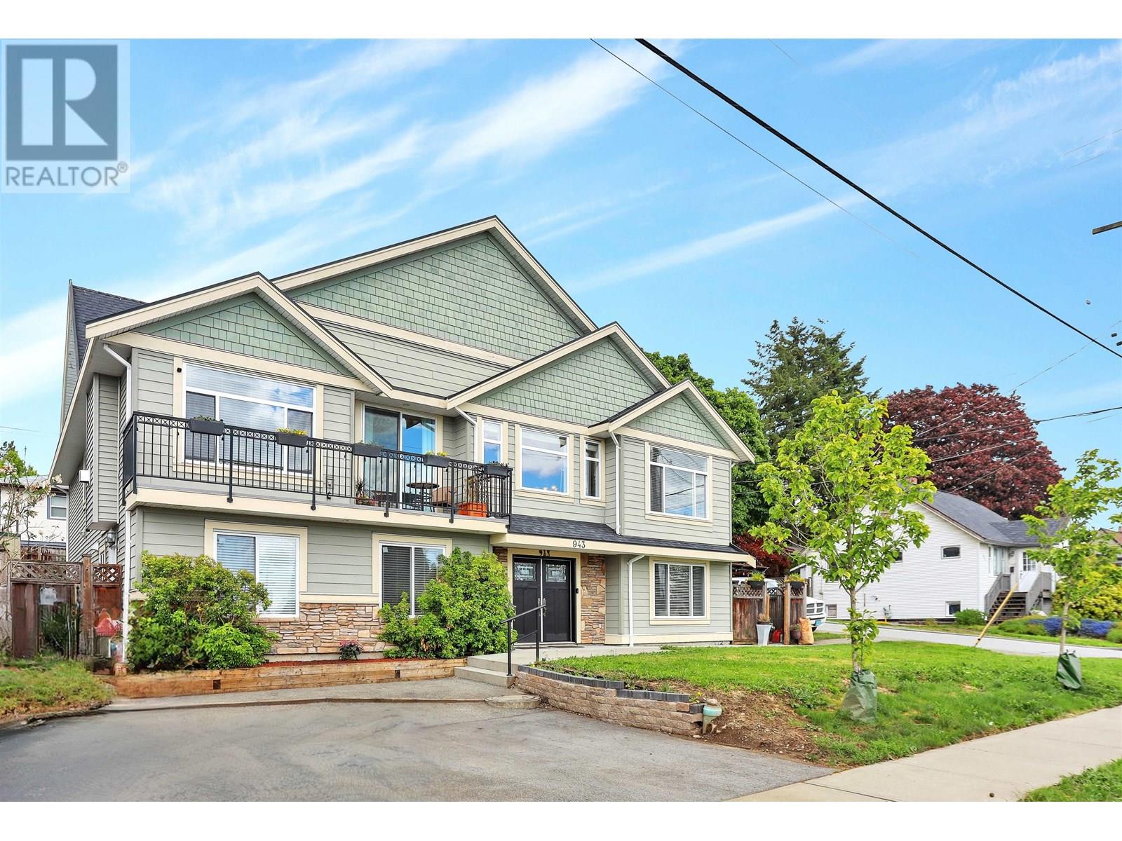 Property at 943 HARRIS AVENUE image 2