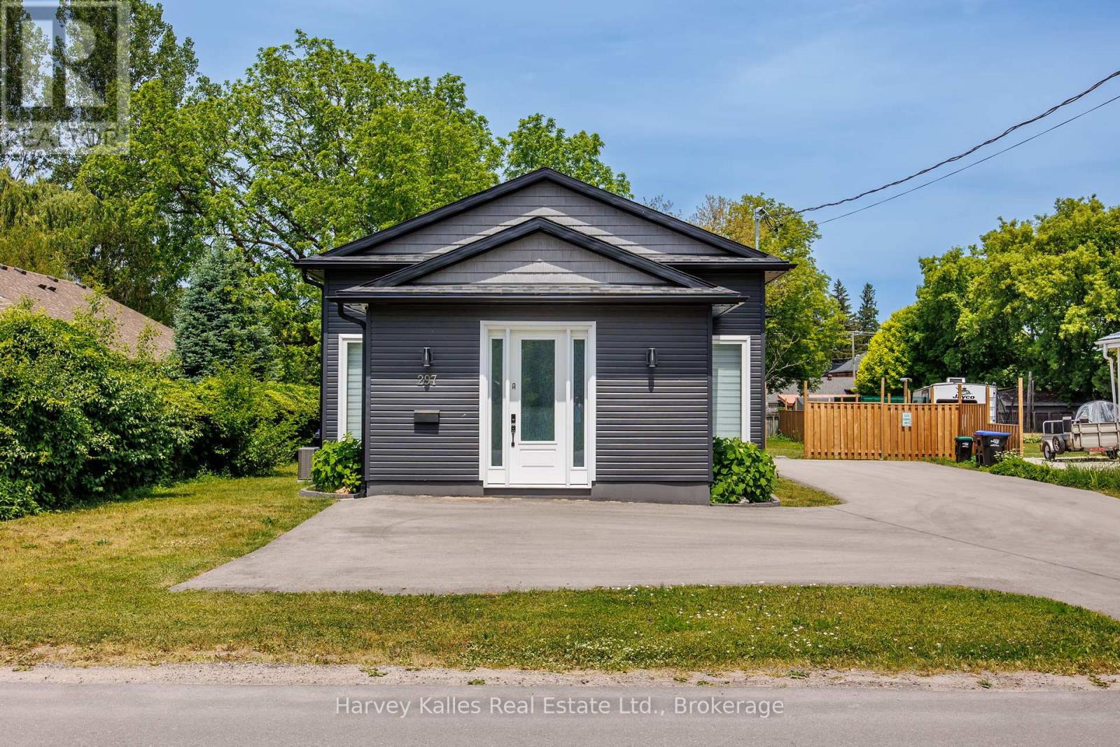 Unit C - 297 Seventh Street, Collingwood, Ontario  L9Y 2B2 - Photo 2 - S12231215