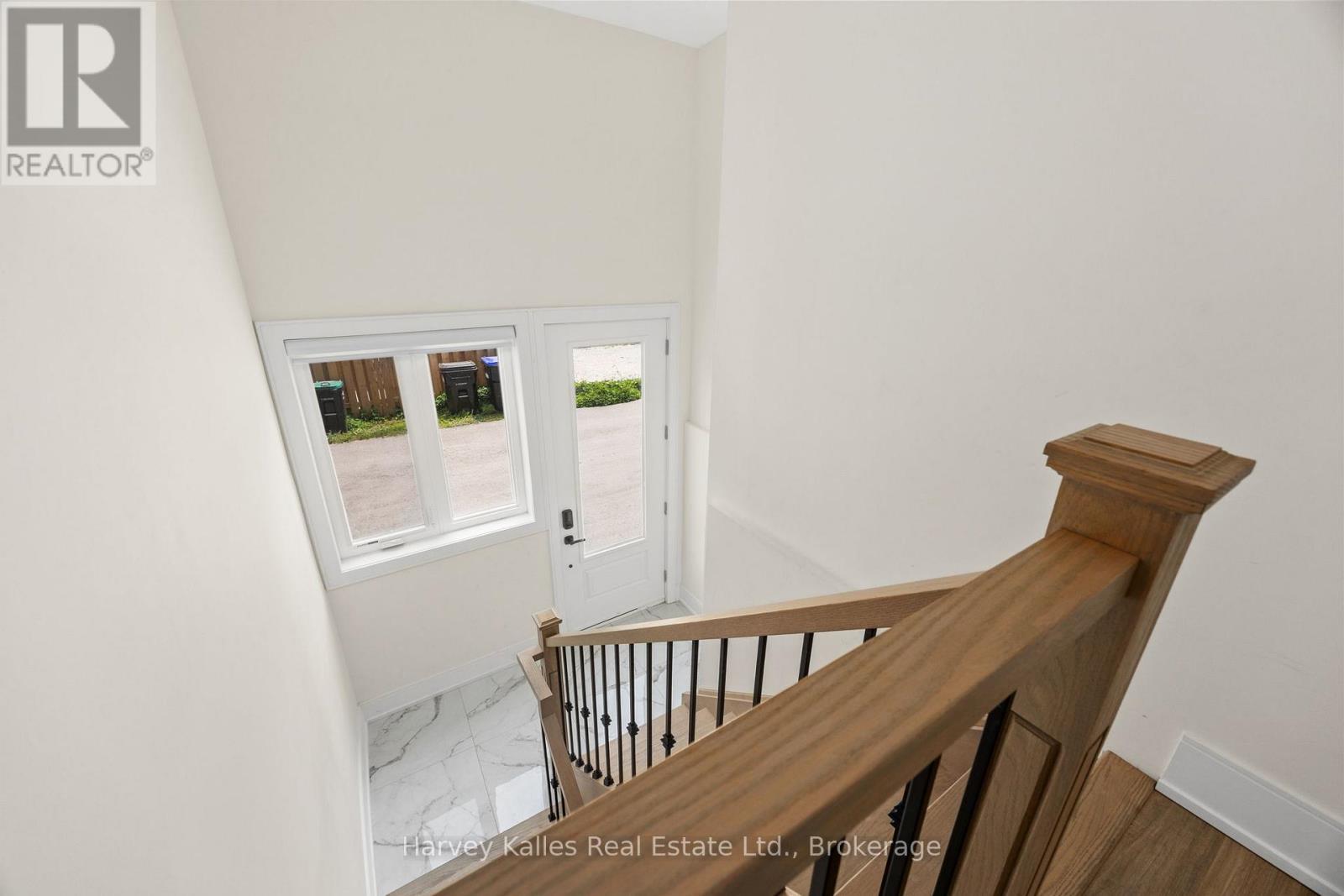 Unit C - 297 Seventh Street, Collingwood, Ontario  L9Y 2B2 - Photo 5 - S12231215