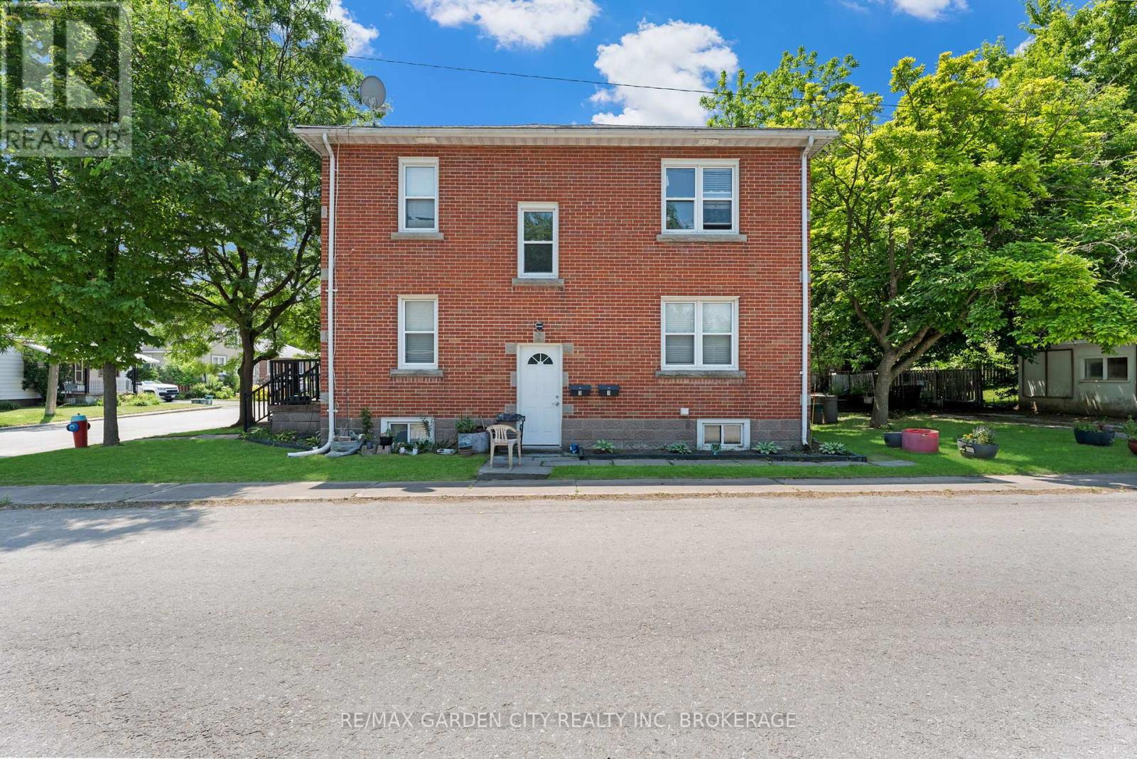 Property at 4077 HICKSON AVENUE image 4