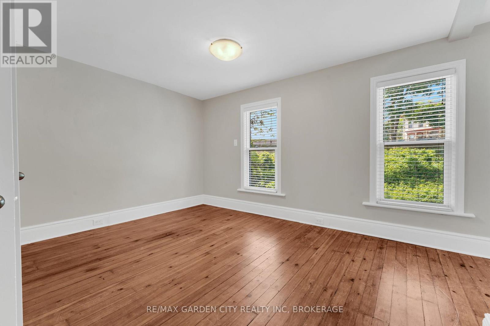 4208 Terrace Avenue, Niagara Falls, Ontario  L2E 3J4 - Photo 20 - X12231249