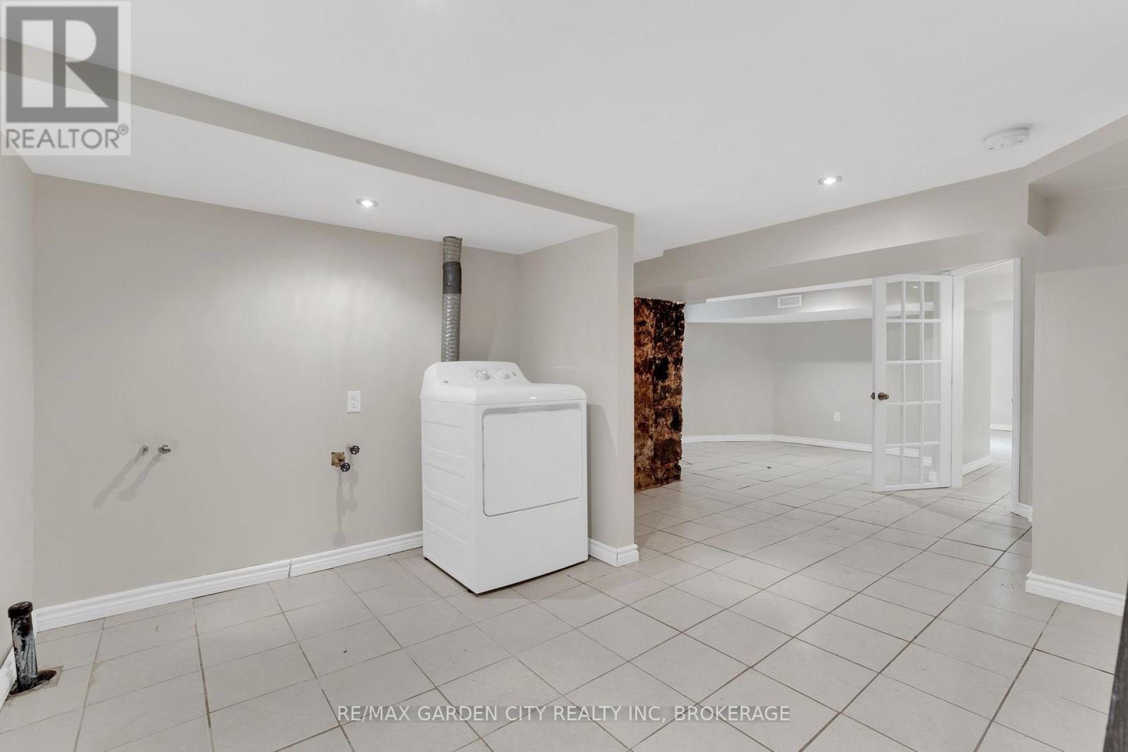 4208 Terrace Avenue, Niagara Falls, Ontario  L2E 3J4 - Photo 31 - X12231249