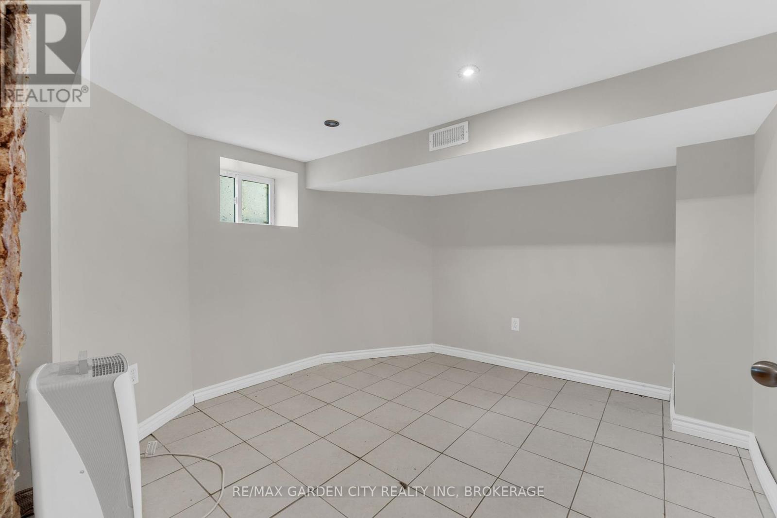 4208 Terrace Avenue, Niagara Falls, Ontario  L2E 3J4 - Photo 34 - X12231249