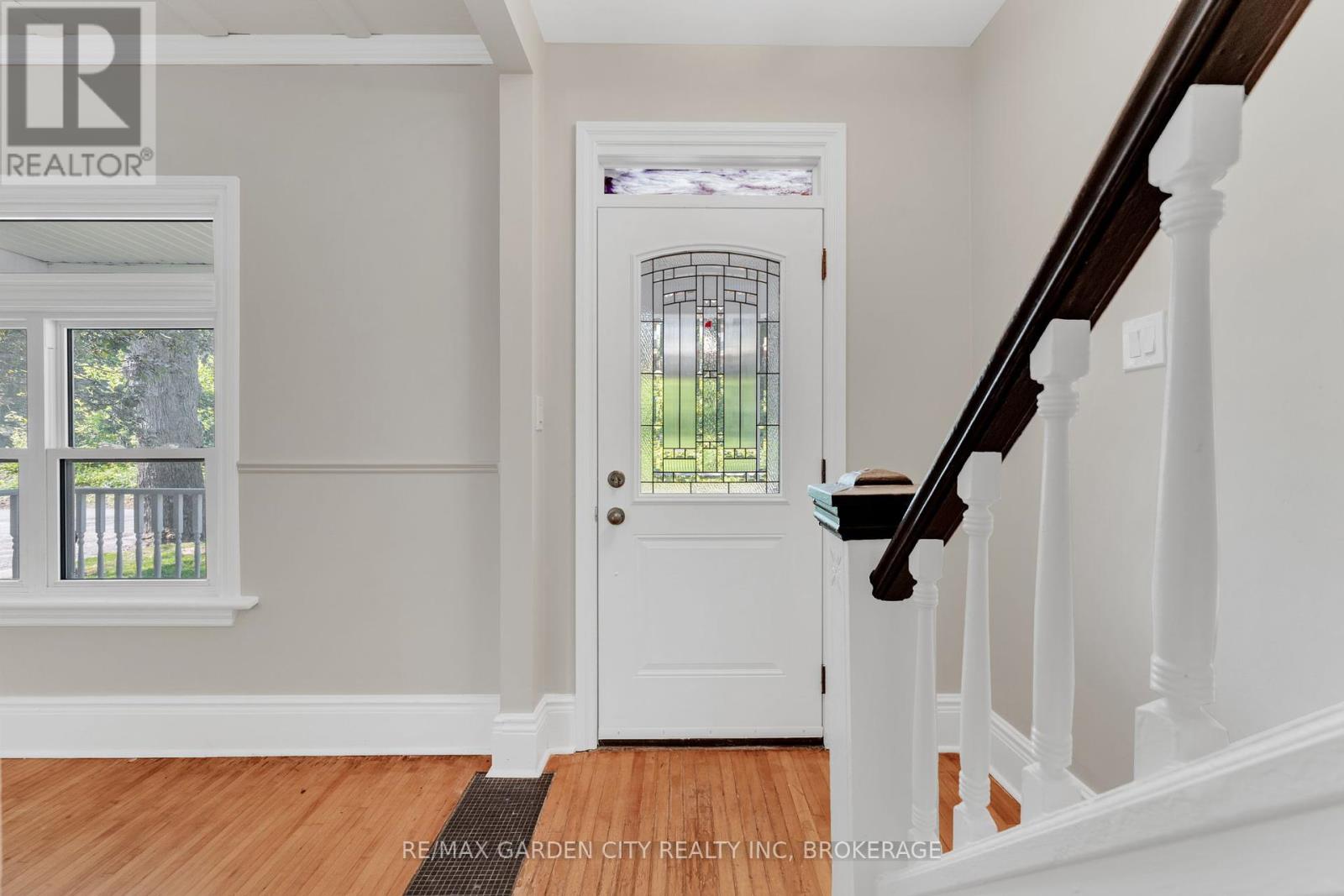 4208 Terrace Avenue, Niagara Falls, Ontario  L2E 3J4 - Photo 6 - X12231249