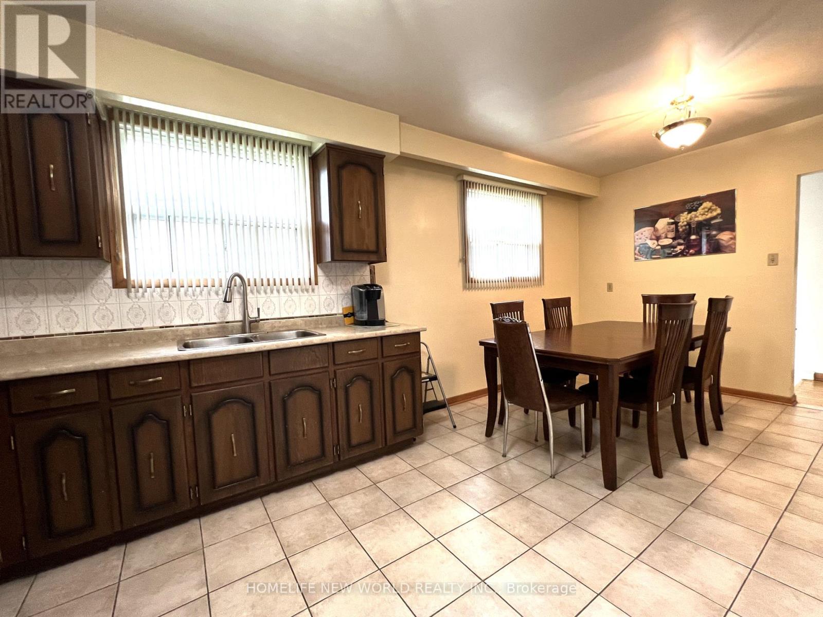 2a Fairglen Avenue, Toronto (L'amoreaux), Ontario  M1T 1G7 - Photo 7 - E12231254