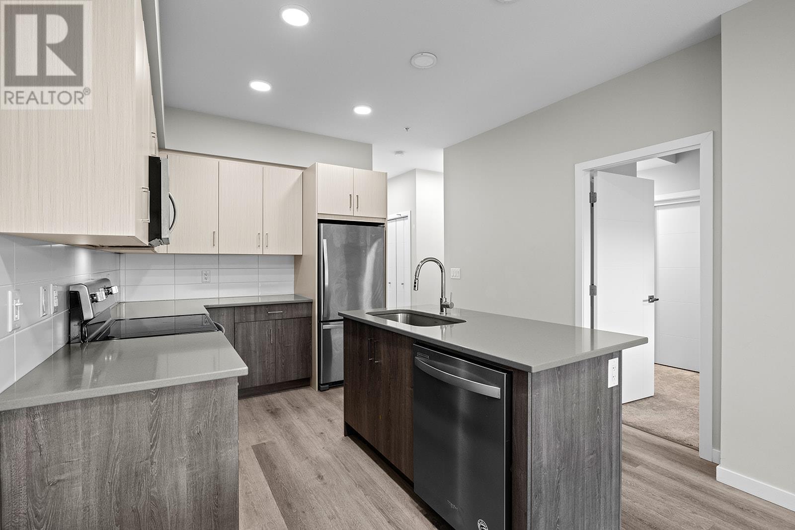Property at 2301 Carrington Road Unit# 323 image 4
