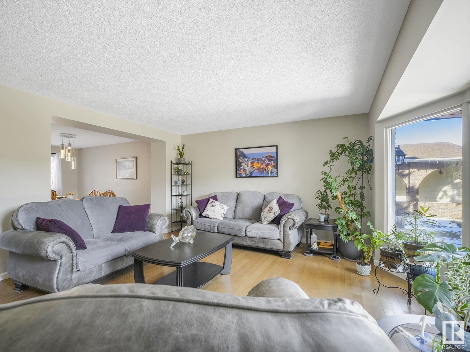 Property at 14714 46 AV NW image 3
