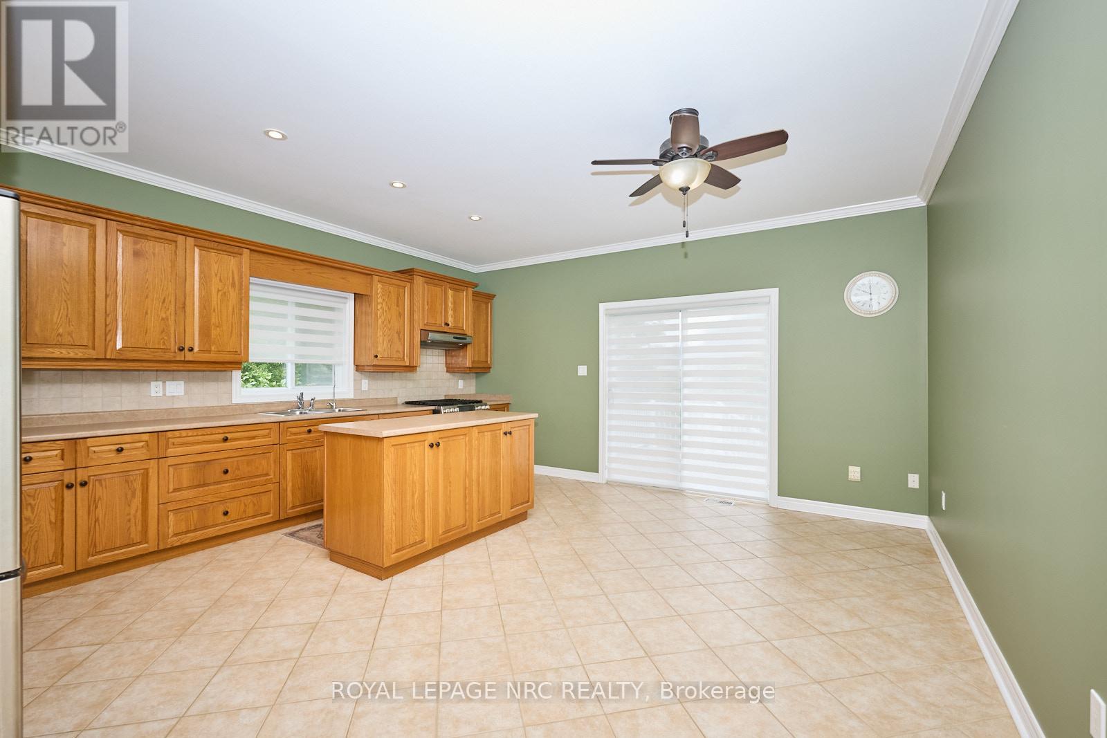 4100 Kalar Road, Niagara Falls, Ontario  L2H 1S6 - Photo 10 - X12231269