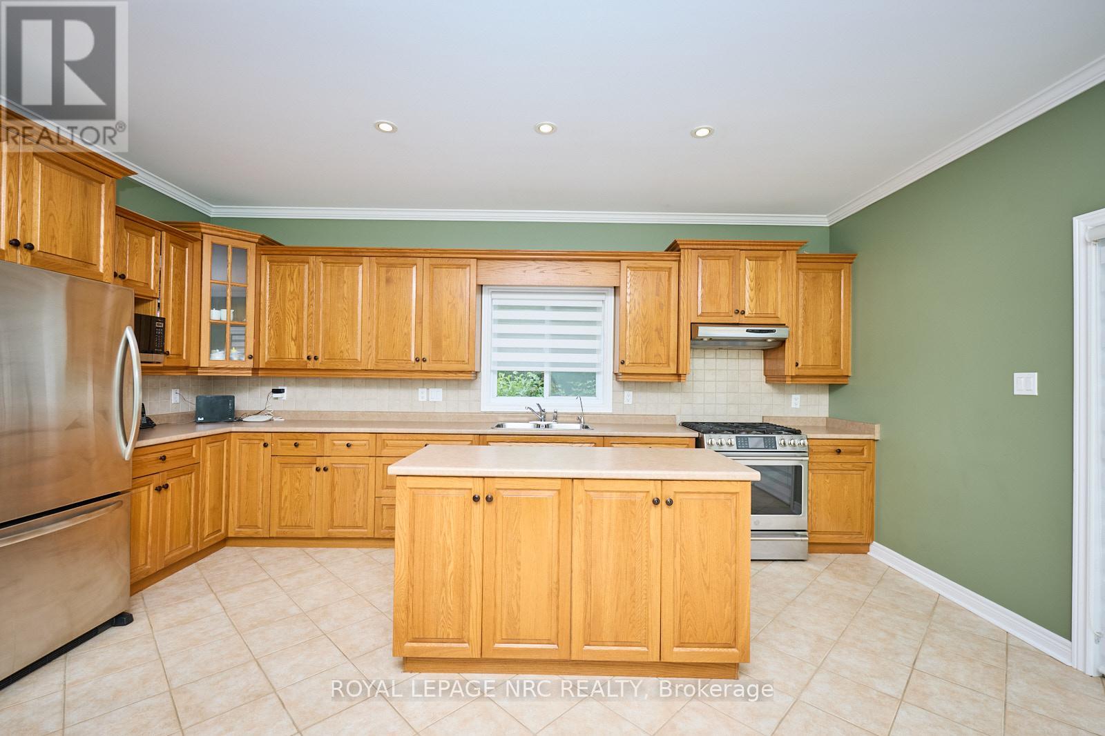 4100 Kalar Road, Niagara Falls, Ontario  L2H 1S6 - Photo 11 - X12231269
