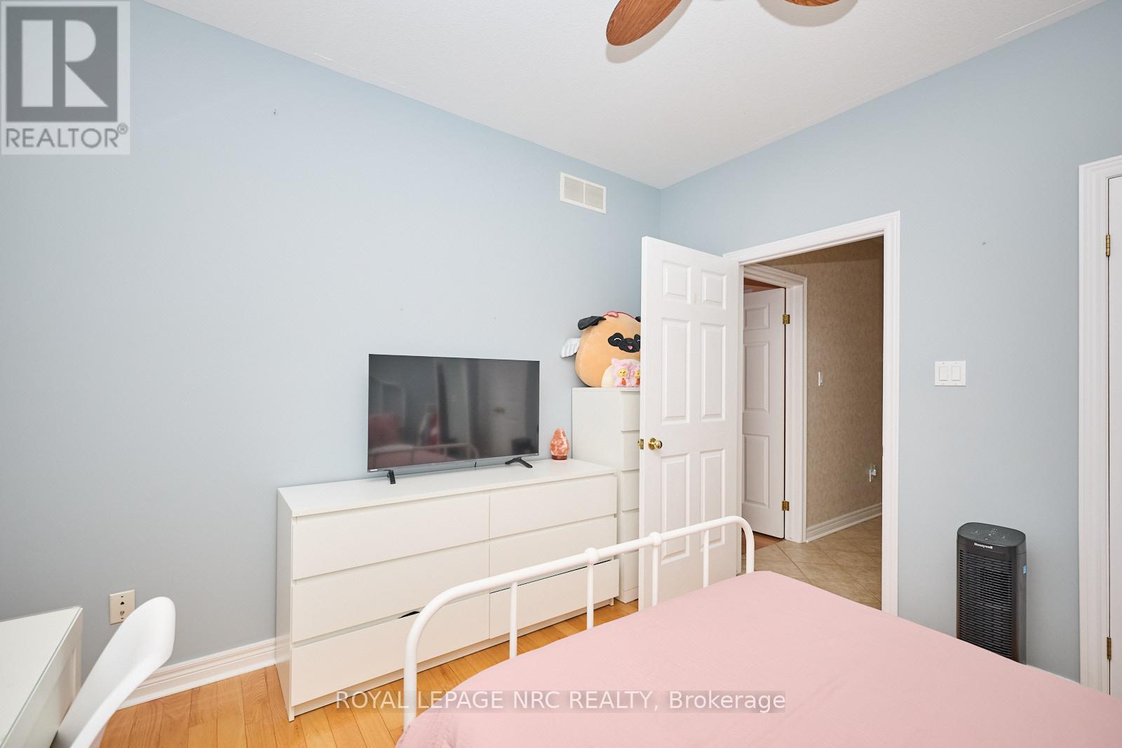 4100 Kalar Road, Niagara Falls, Ontario  L2H 1S6 - Photo 19 - X12231269