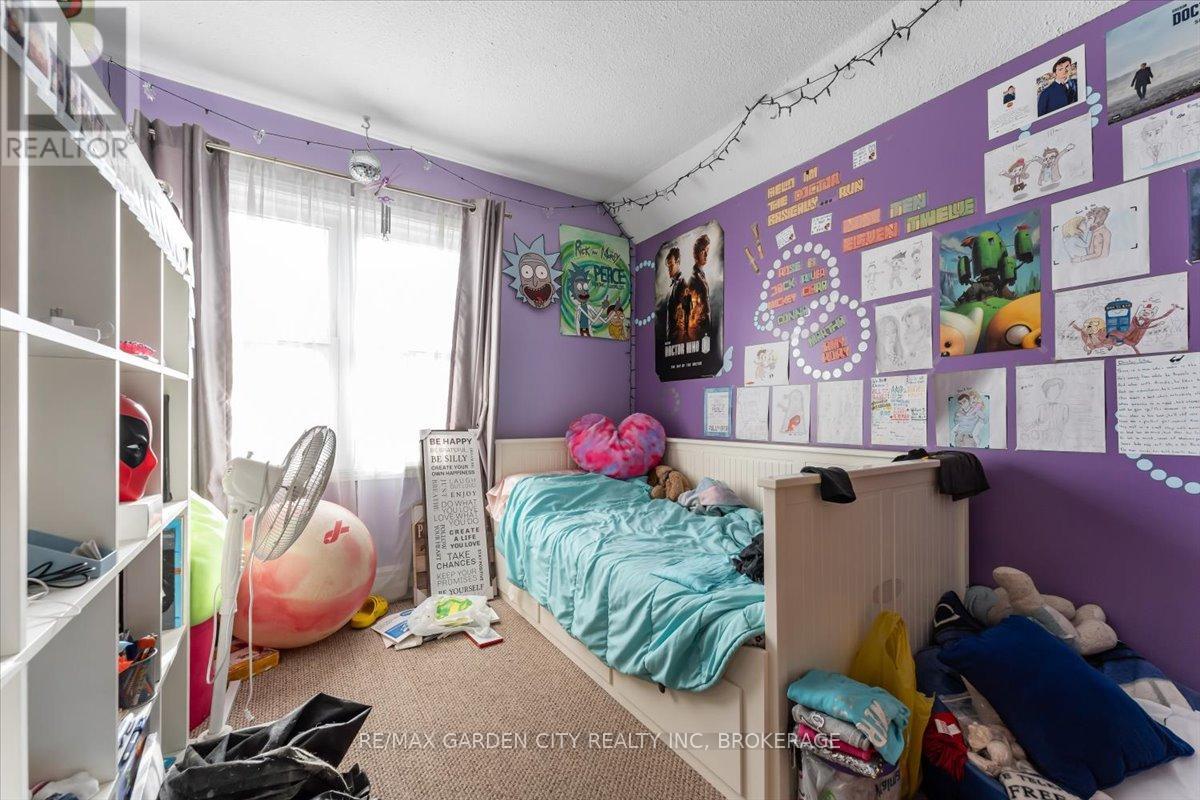 4115 May Avenue, Niagara Falls (Downtown), Ontario  L2E 3H6 - Photo 12 - X12231277