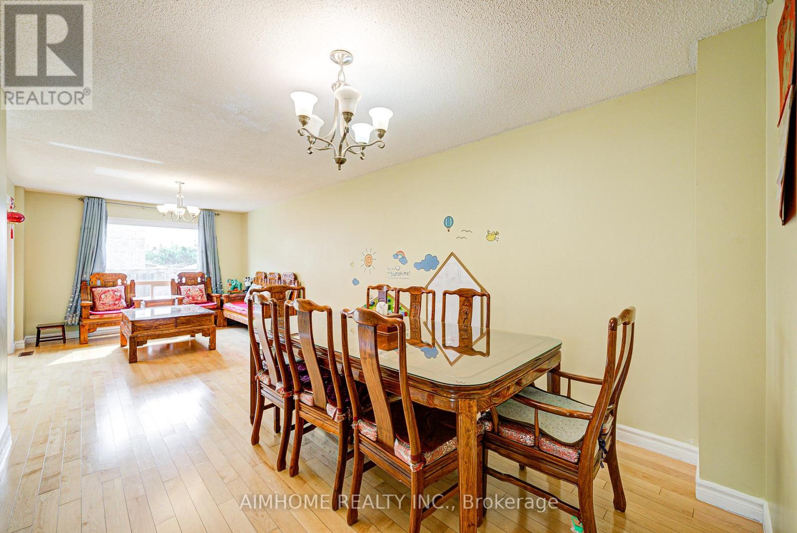 Property at 94 NORTHOLT CRESCENT image 5