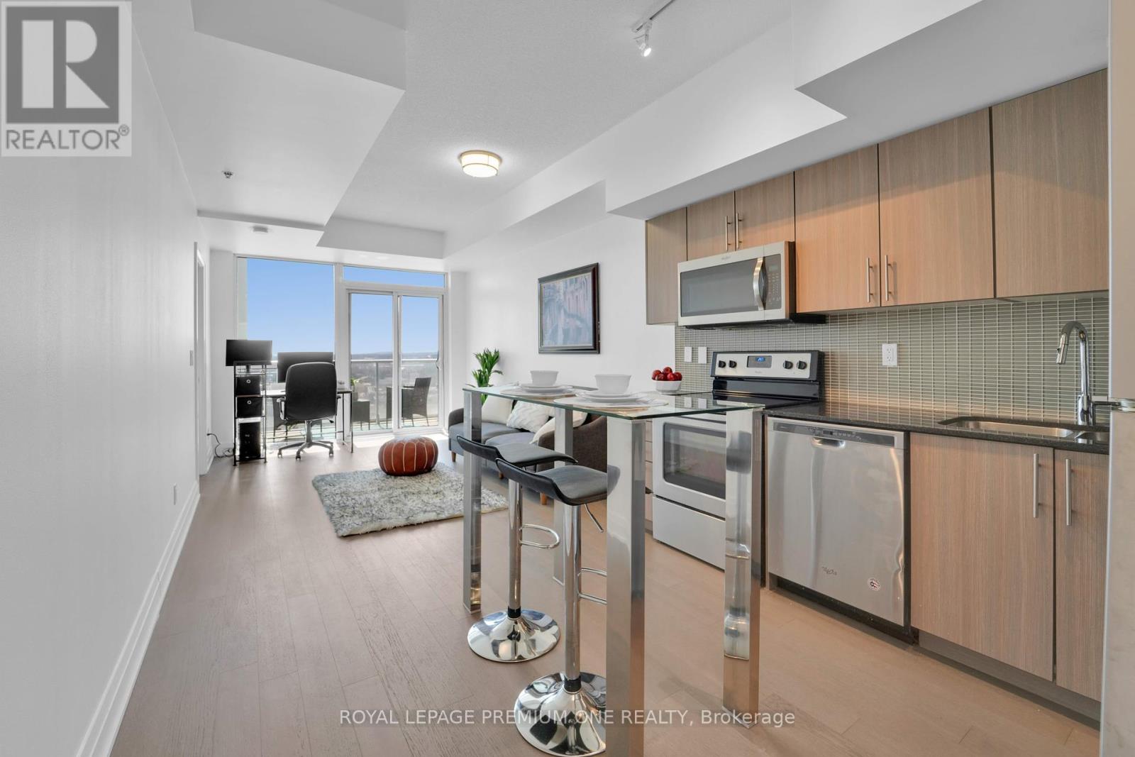 Property at 1510 - 55 SPEERS ROAD image 1