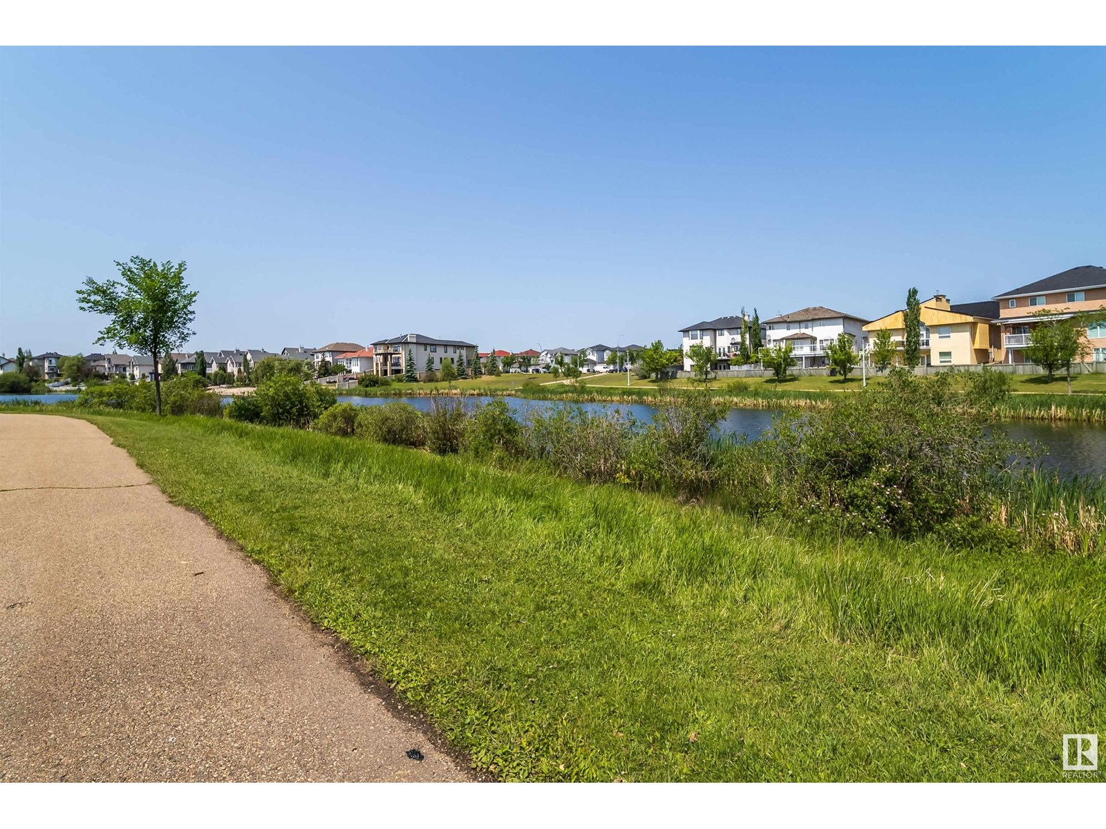 Property at 6928 164 AV NW image 4