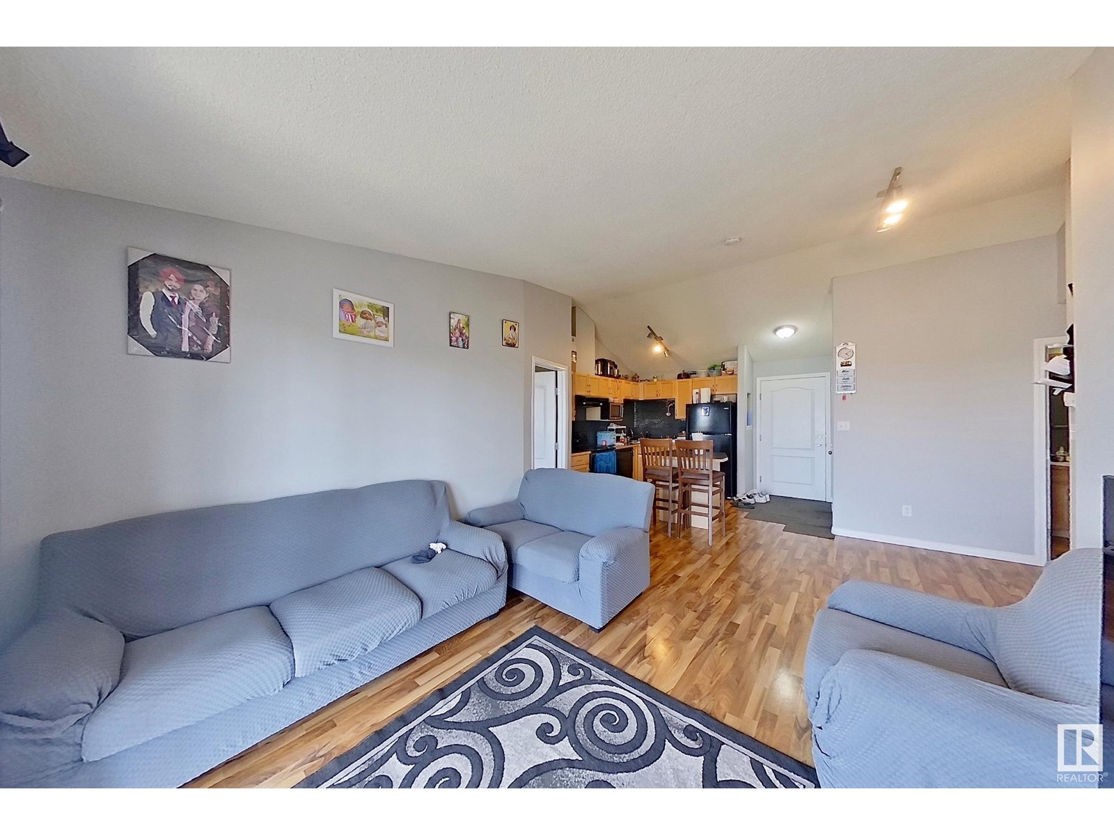 Property at #418 3425 19 ST NW image 2