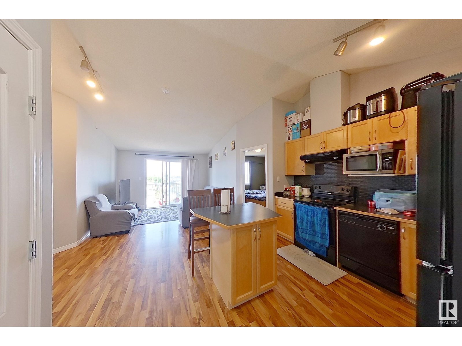 Property at #418 3425 19 ST NW image 5