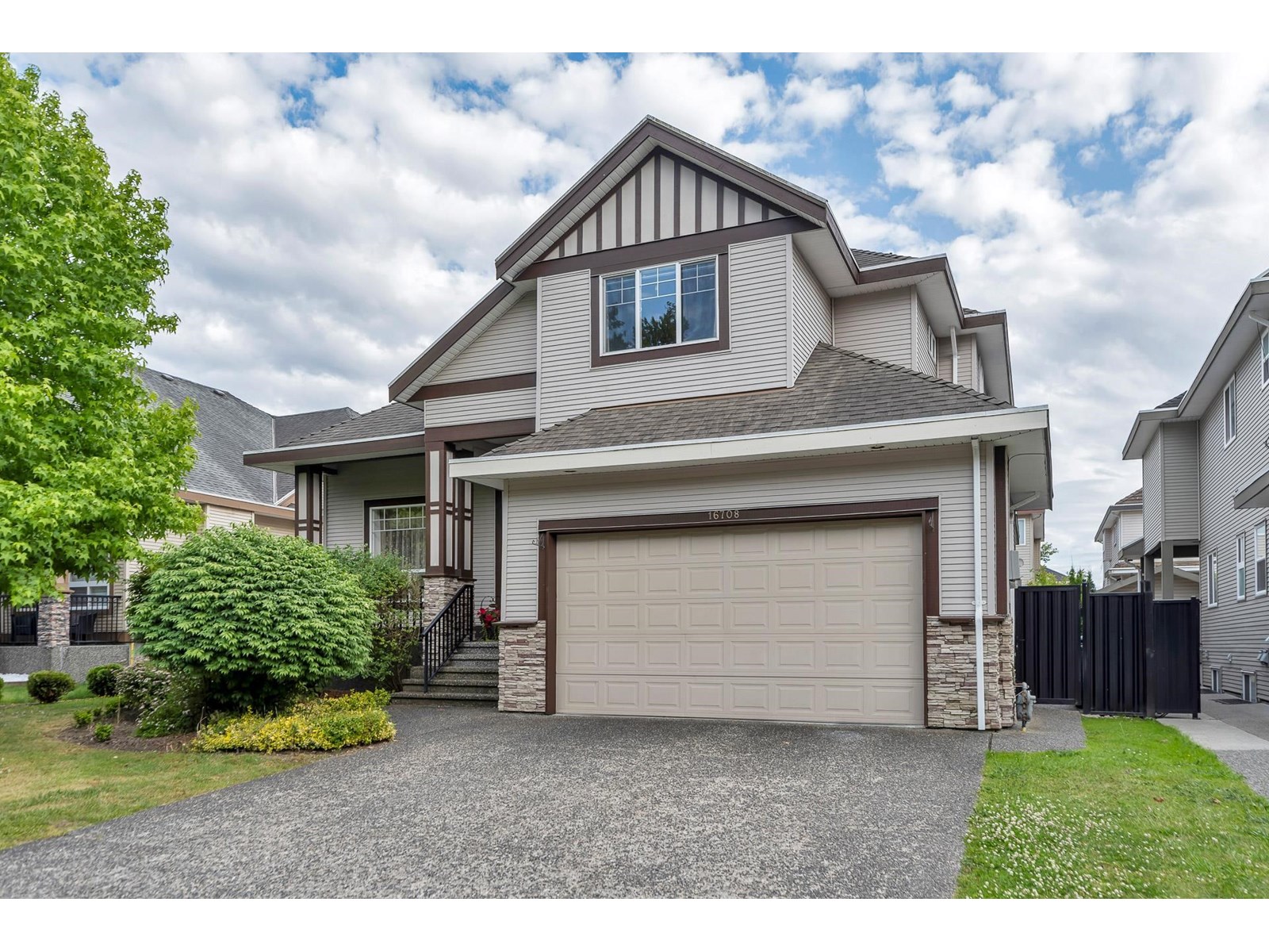 Property at 16708 64 AVENUE image 2