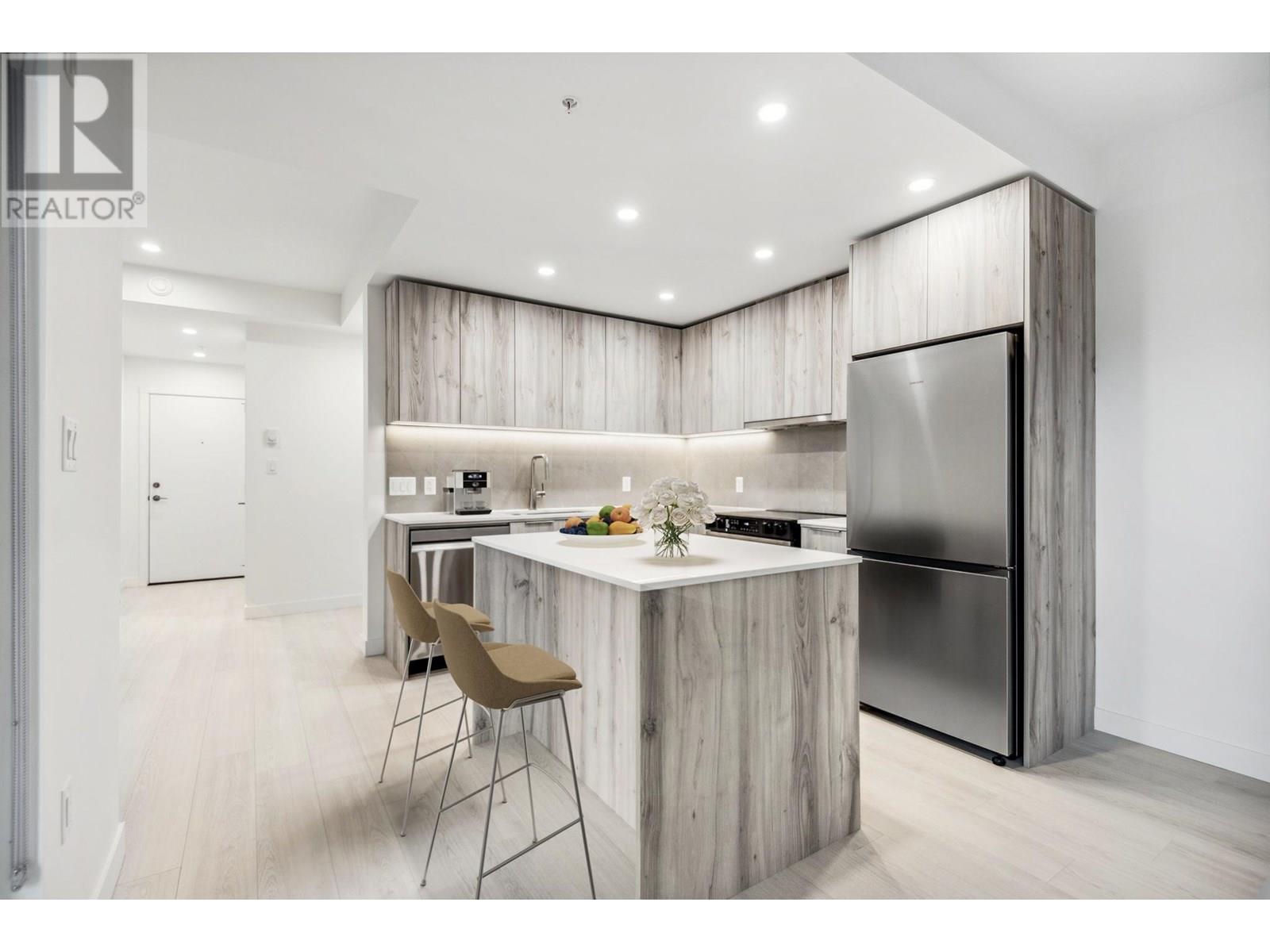 504 3596 MALSUM DRIVE, north vancouver, British Columbia V7G0B5