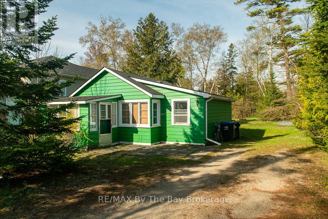 28 60th Street S, Wasaga Beach, Ontario  L9Z 1V9 - Photo 5 - S12152935