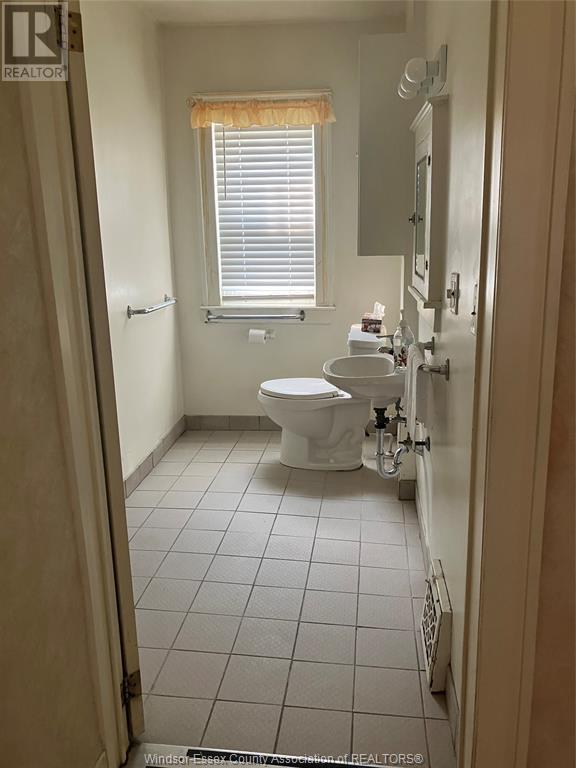 1024 Campbell Avenue, Windsor, Ontario  N9B 2J3 - Photo 15 - 25015509