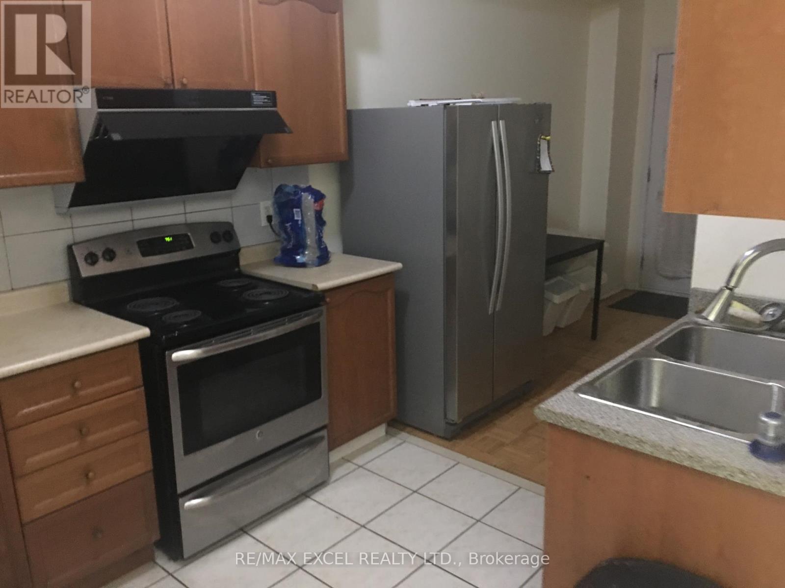 16 Boake Street, Toronto, Ontario  M3J 0B6 - Photo 4 - W12231288