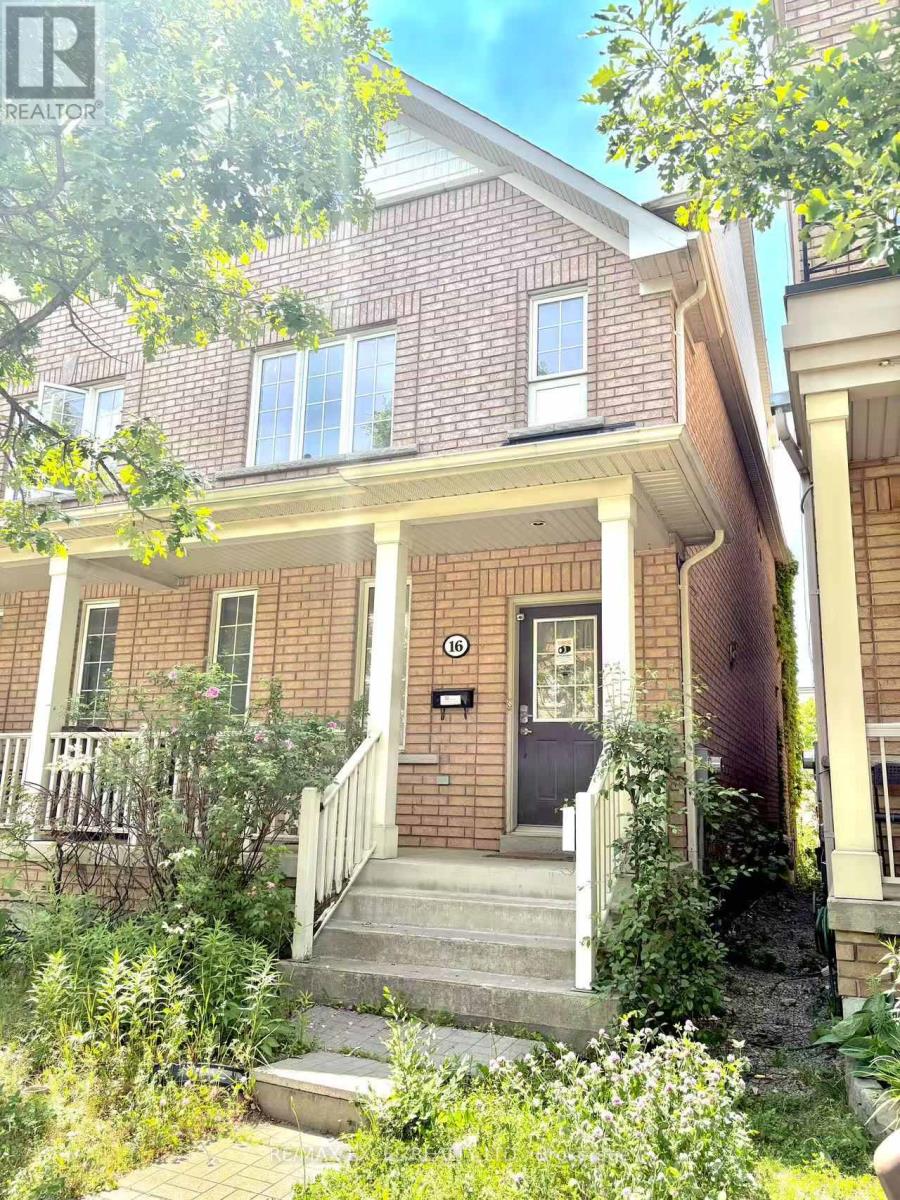 16 BOAKE STREET, Toronto, Ontario