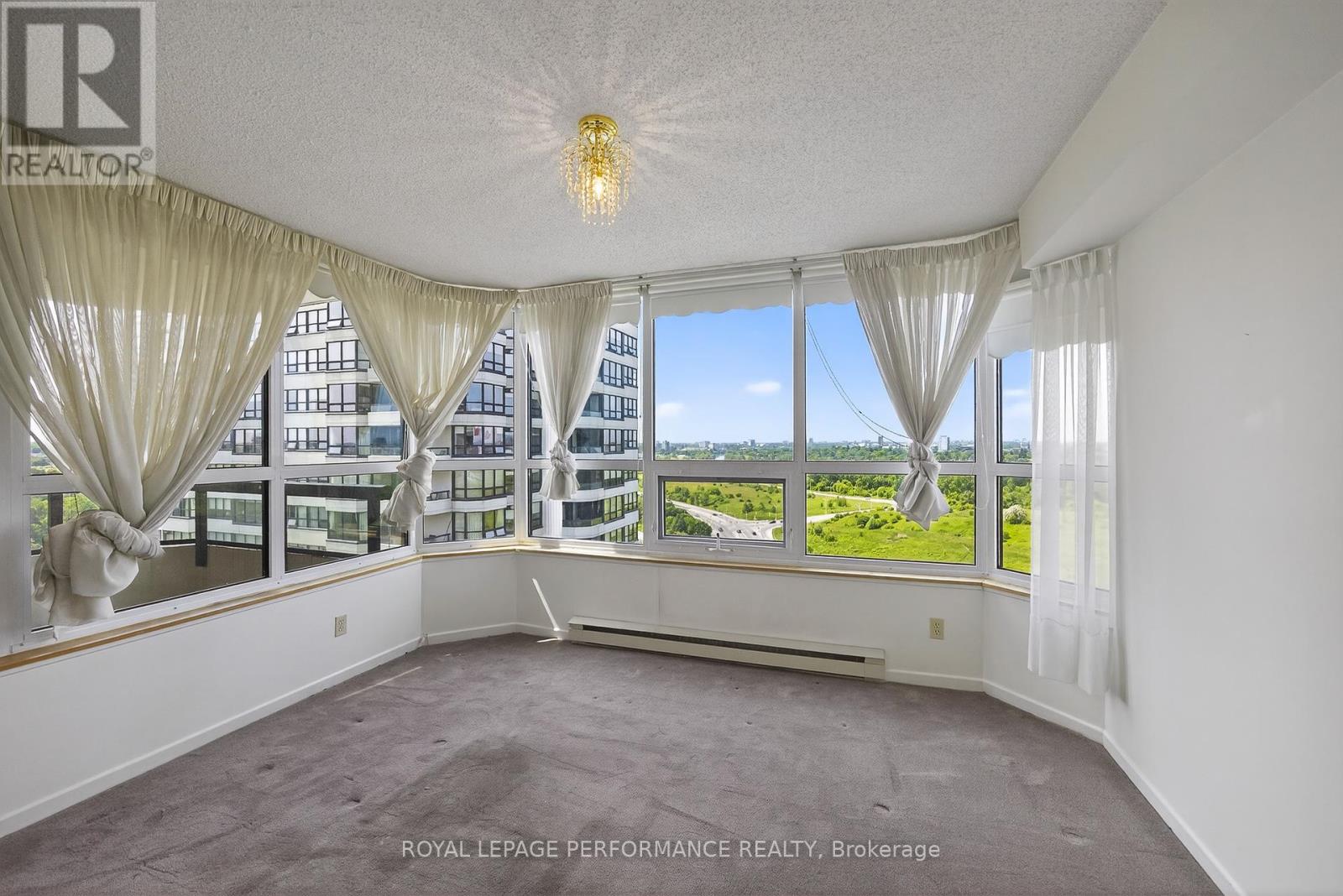 2006 - 1500 Riverside Drive, Ottawa, Ontario  K1G 4J4 - Photo 22 - X12231358
